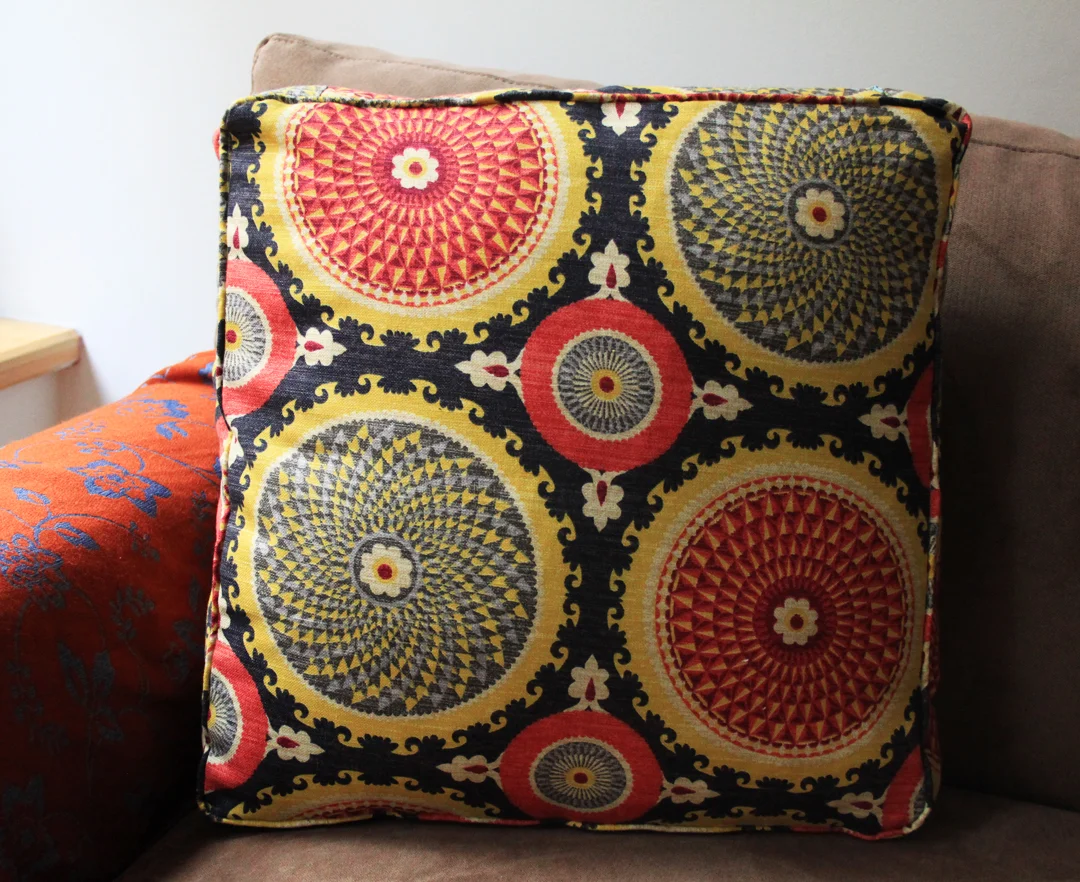 How to make a pillowcase with piped edges / Life is Made with Katie Miles / www.lifeismade.com