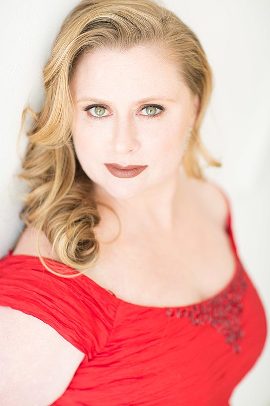 Fiordiligi: Meredith Hansen