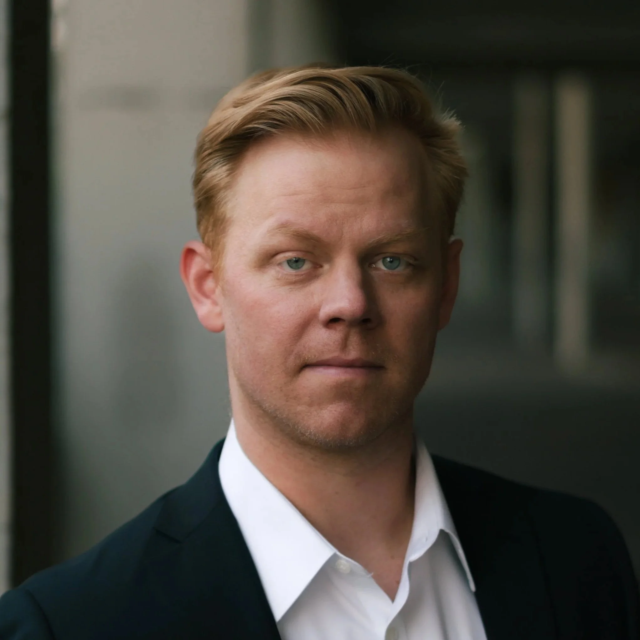 Figaro: Kennth Stavert