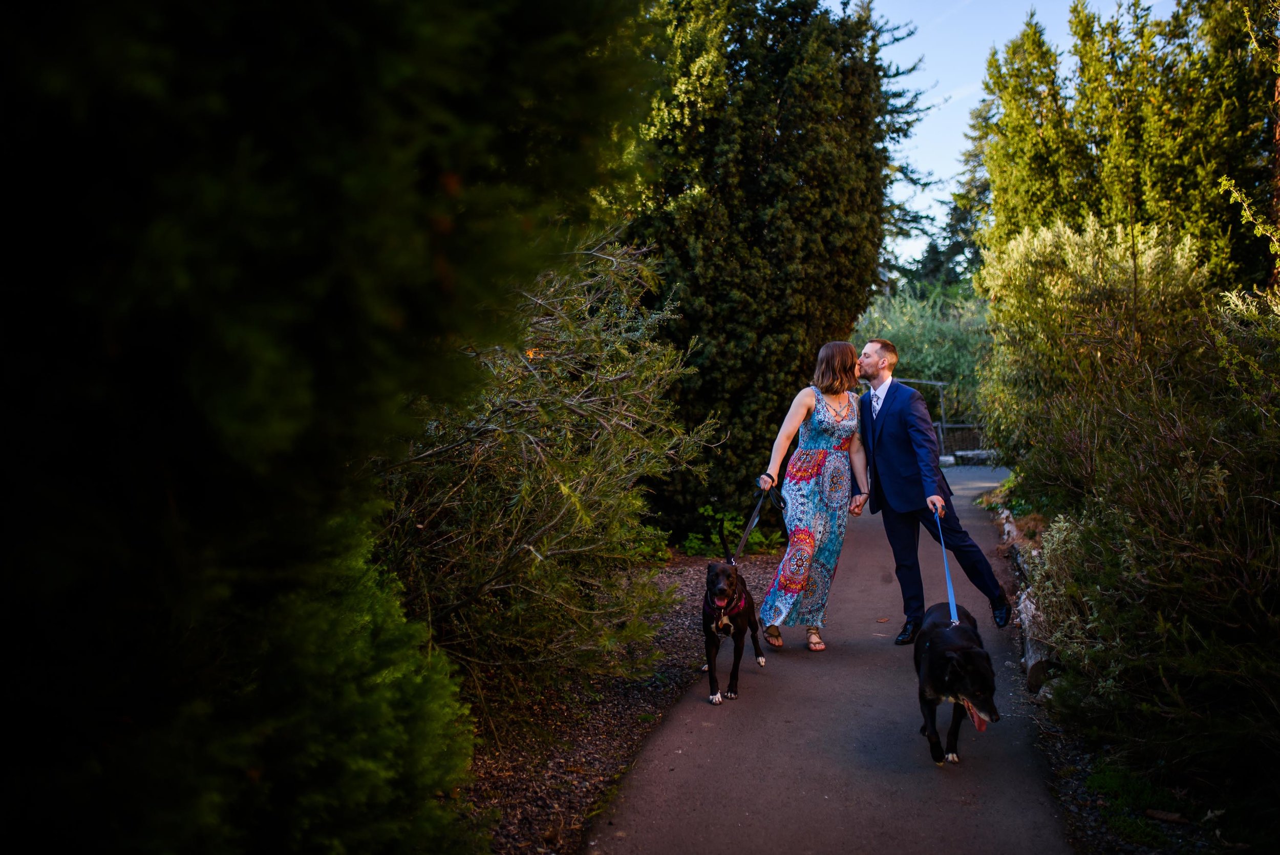 mcmenamins edgefield engagement photos25.jpg