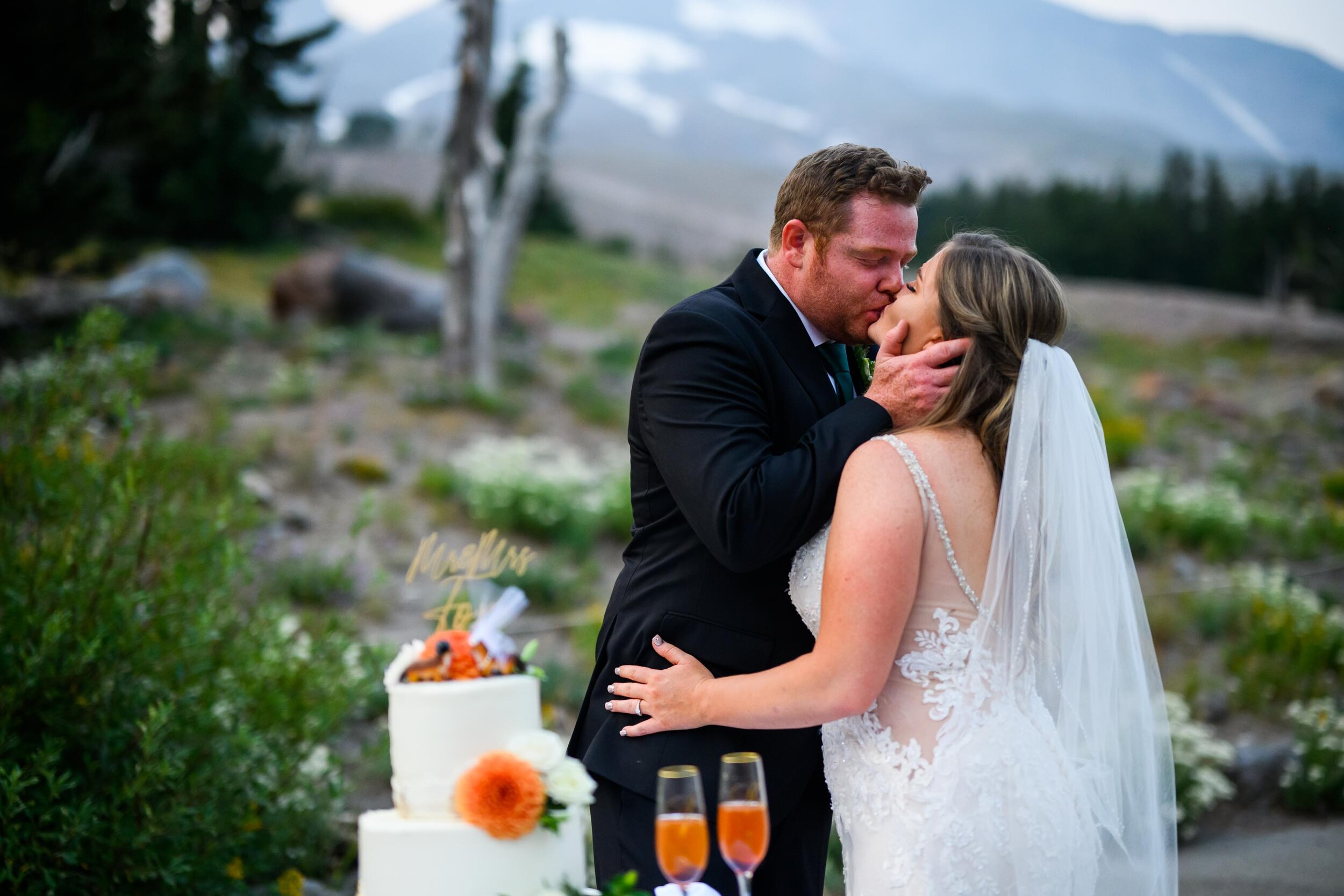 Timberline Lodge Mt Hood Wedding Photos 101.jpg