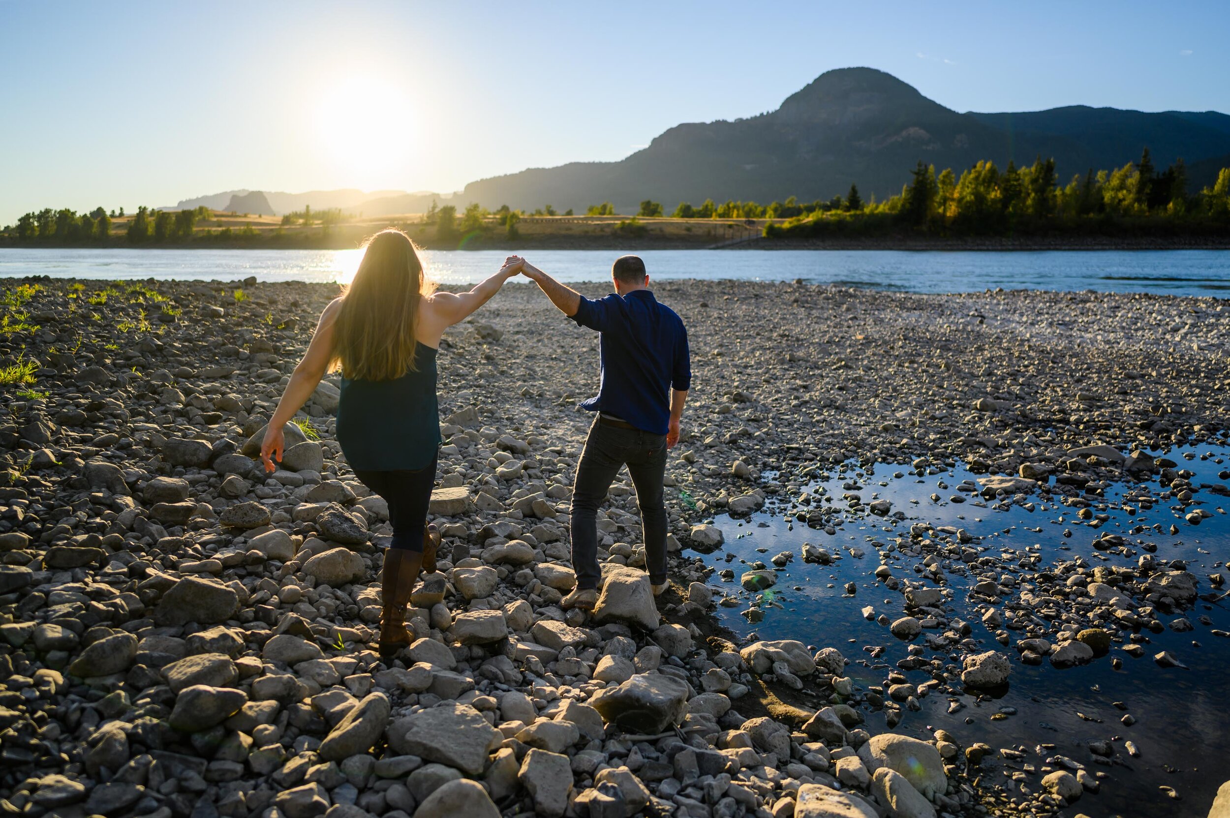 Columbia Gorge Engagment Photos 6.jpg