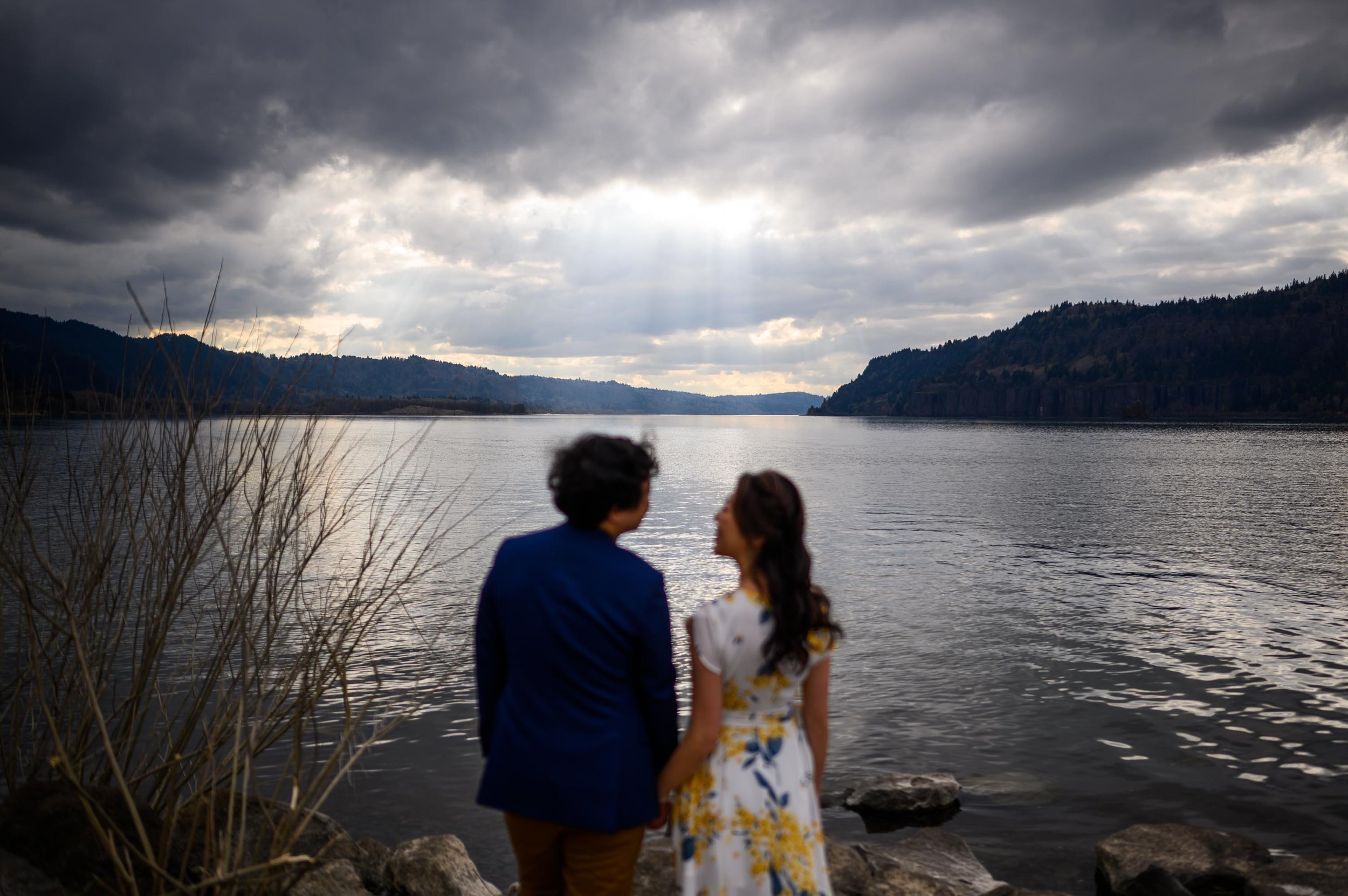 Gorge views engagement session, vista house engagement session, rooster rock state park engagement session, 4.jpg