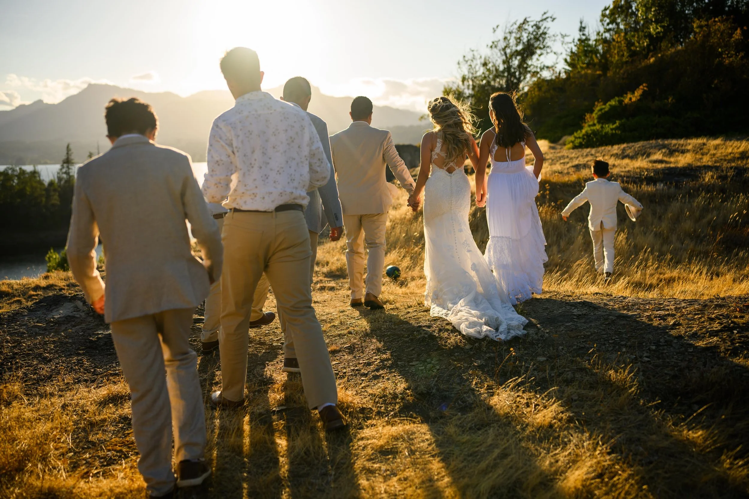 Blog Post Gorge Wedding 15.jpg