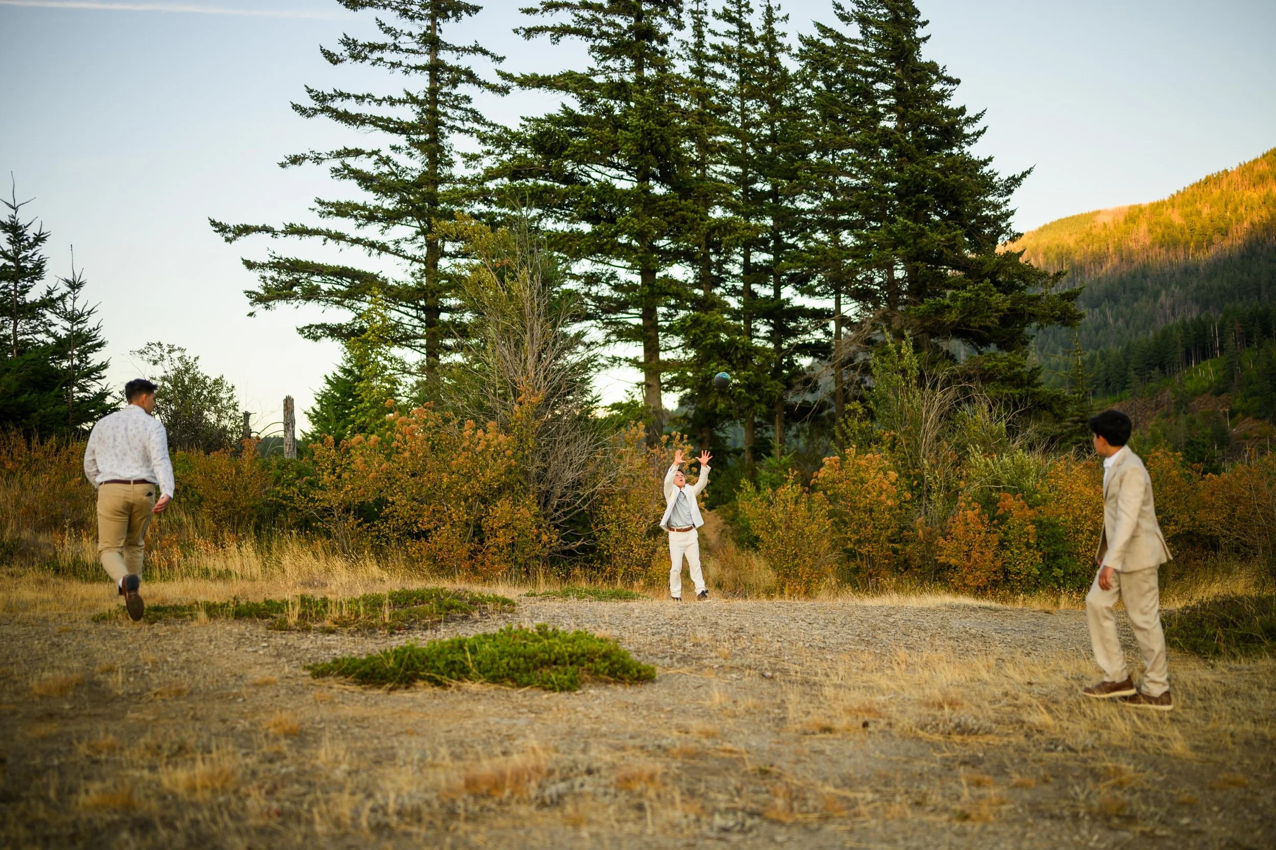 Blog Post Gorge Wedding 27.jpg