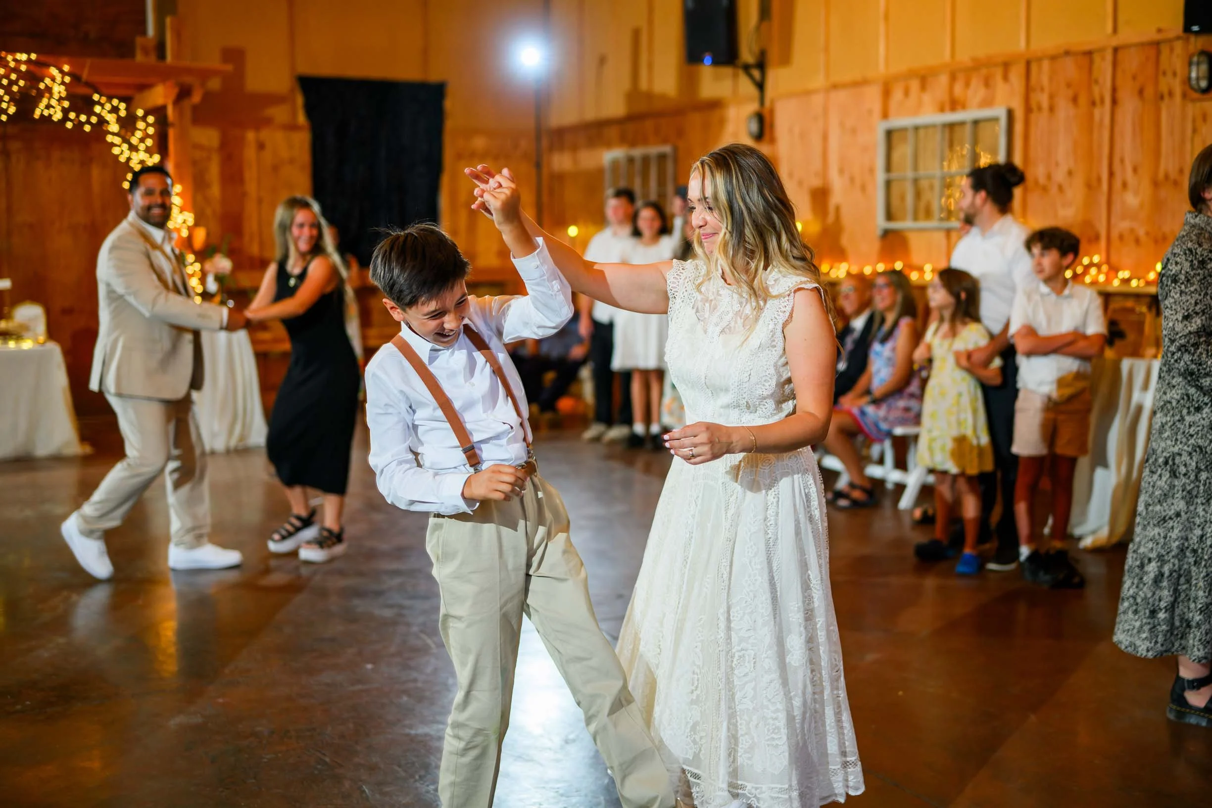 Lucys Garden Wedding Photos 64.jpg