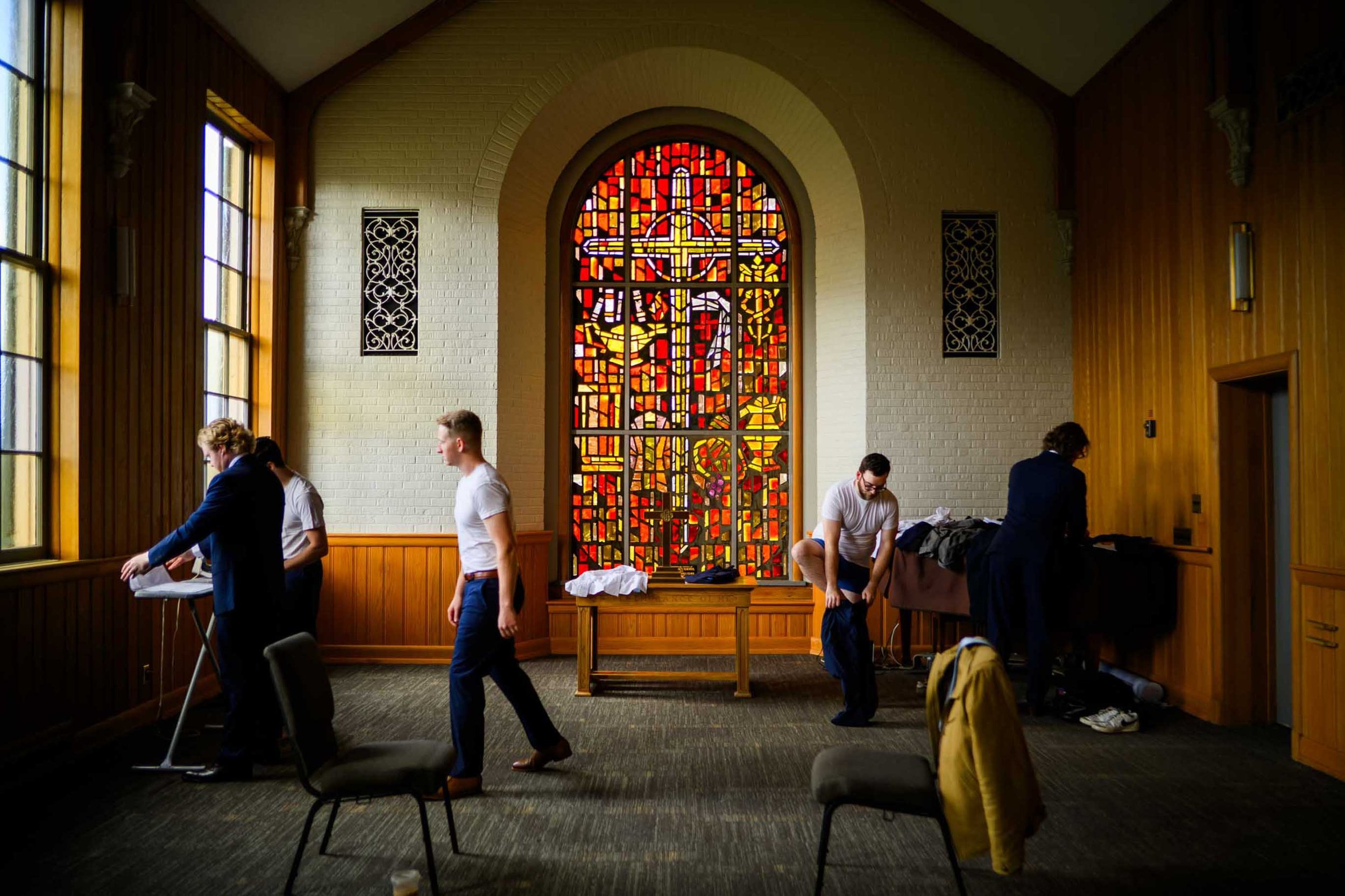 Getting ready wedding photos