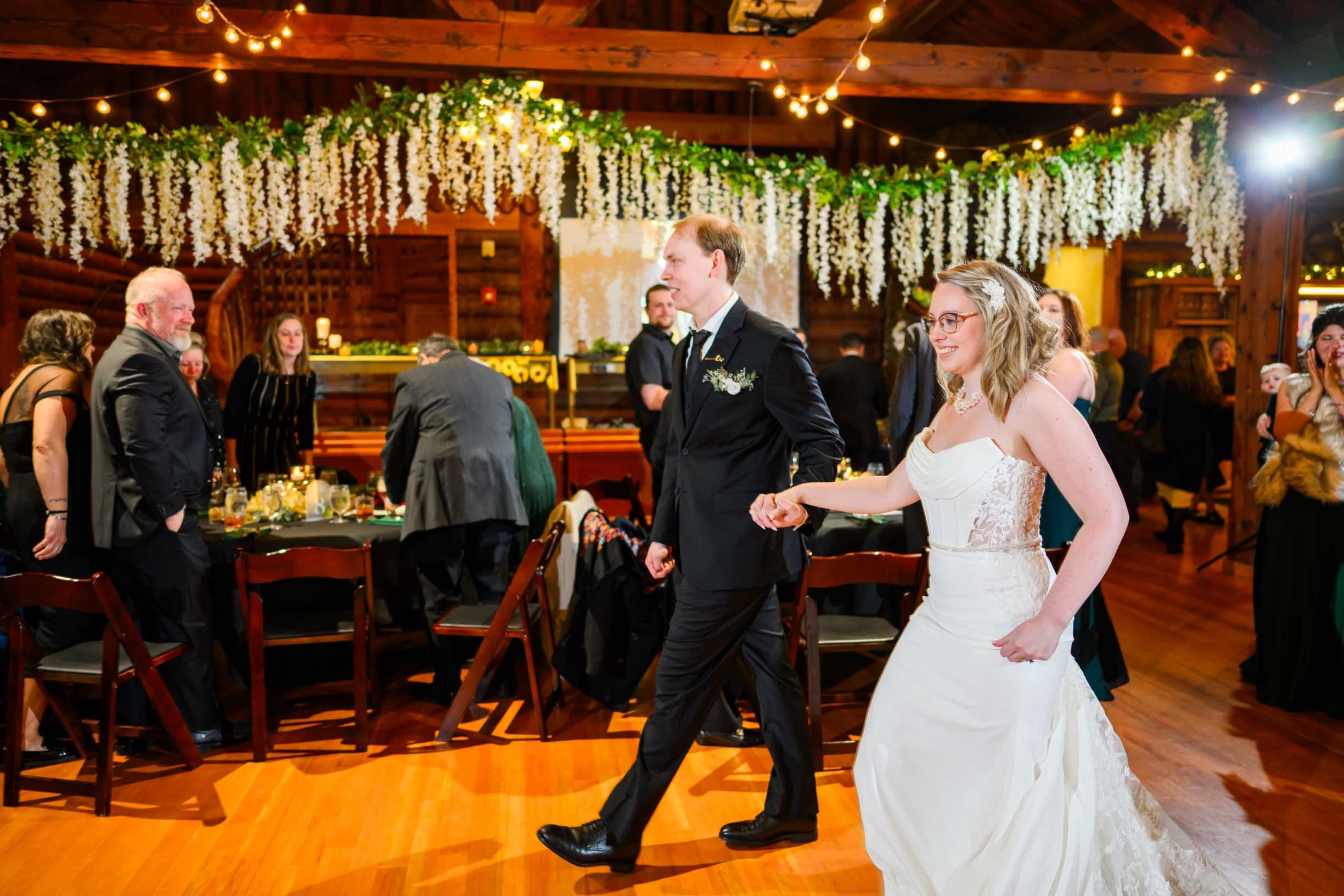 Summit Grove Lodge Wedding Photos in Washinton 94.JPG