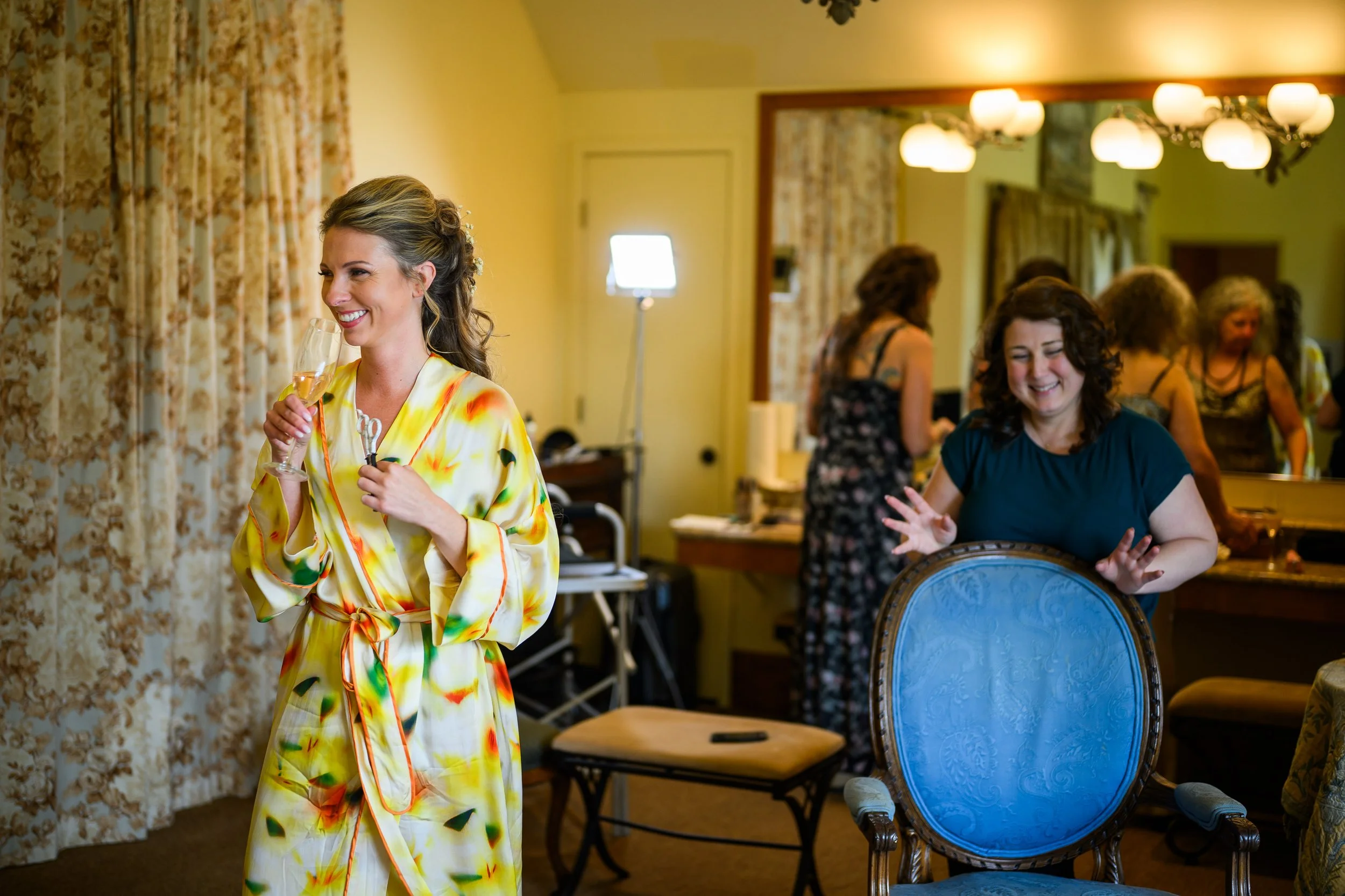 Zenith Vineyard Wedding Photos Oregon Wedding Photographer 16.jpg