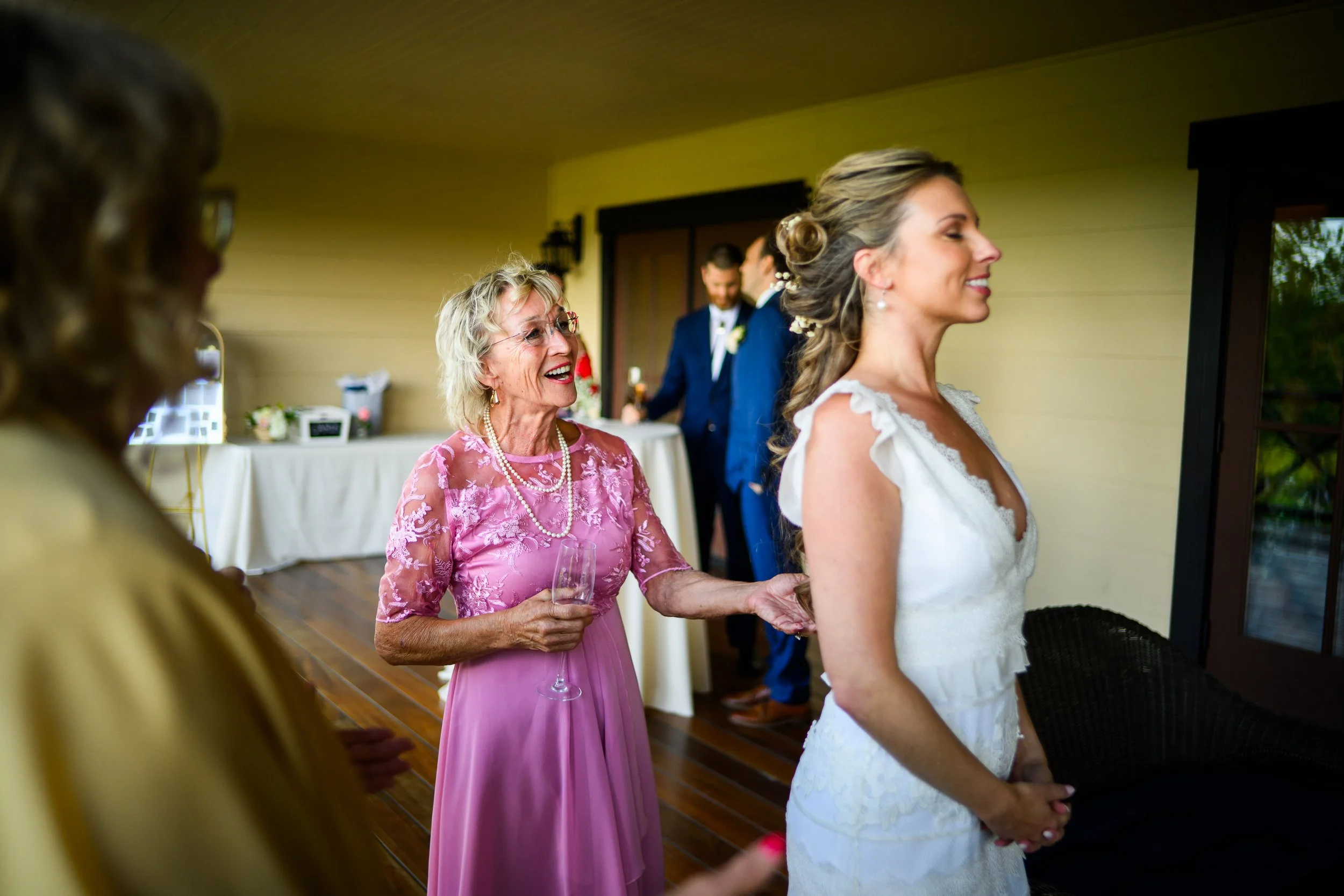 Zenith Vineyard Wedding Photos Oregon Wedding Photographer 61.jpg