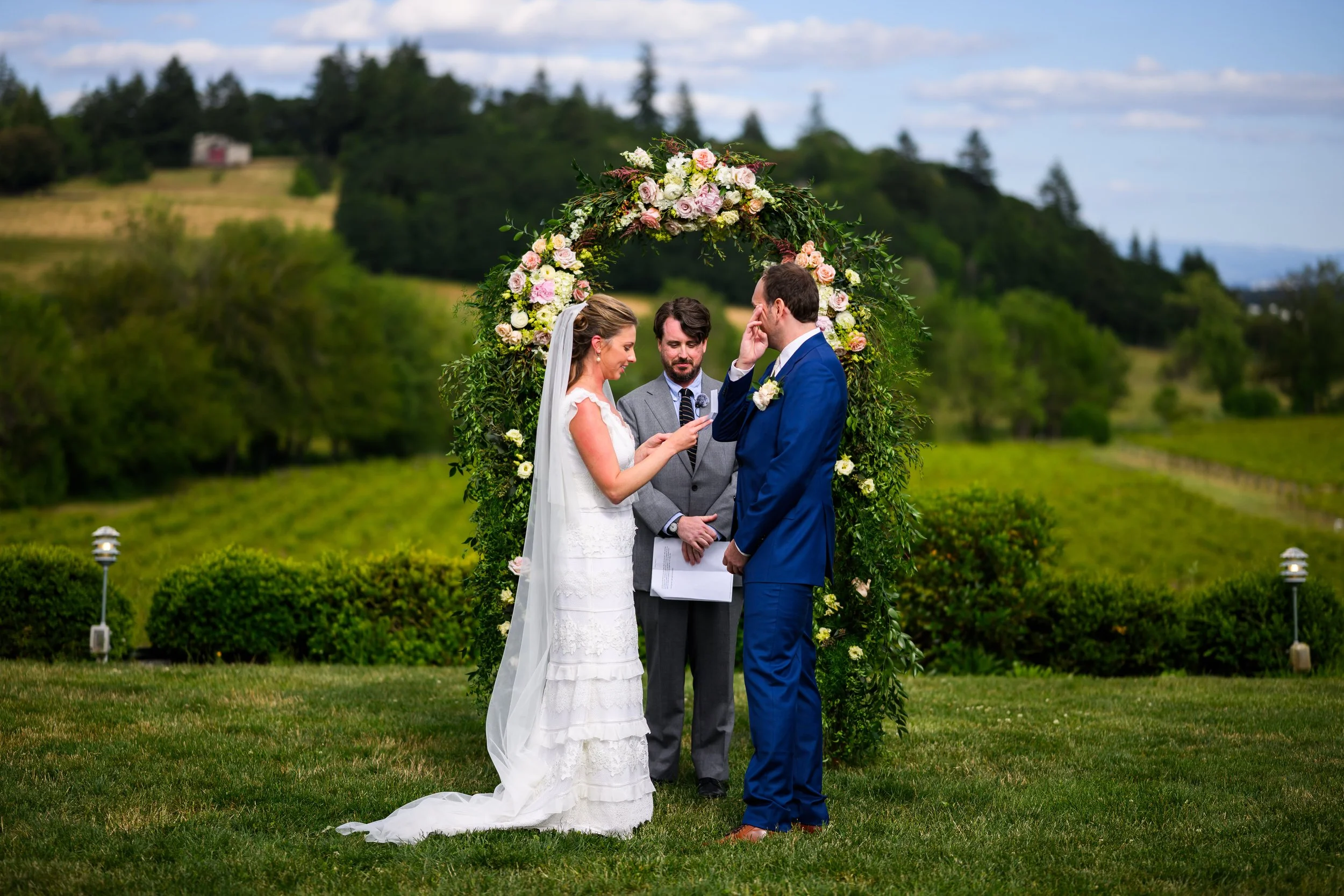 Zenith Vineyard Wedding Photos Oregon Wedding Photographer 84.jpg