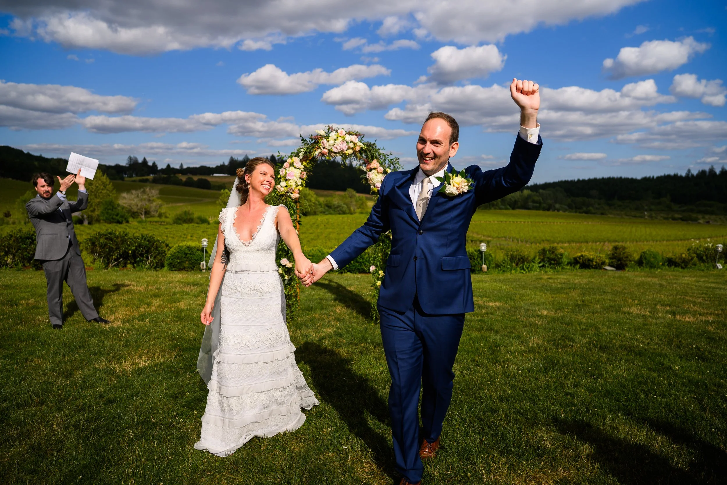 Zenith Vineyard Wedding Photos Oregon Wedding Photographer 86.jpg