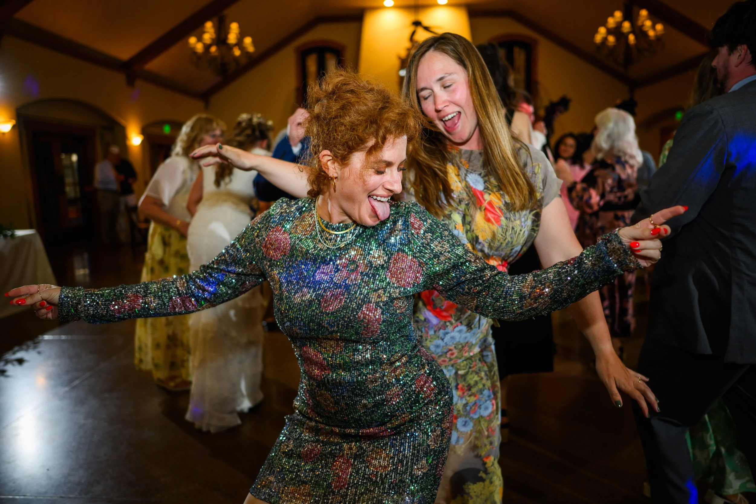 Zenith Vineyard Wedding Photos Oregon Wedding Photographer 132.jpg