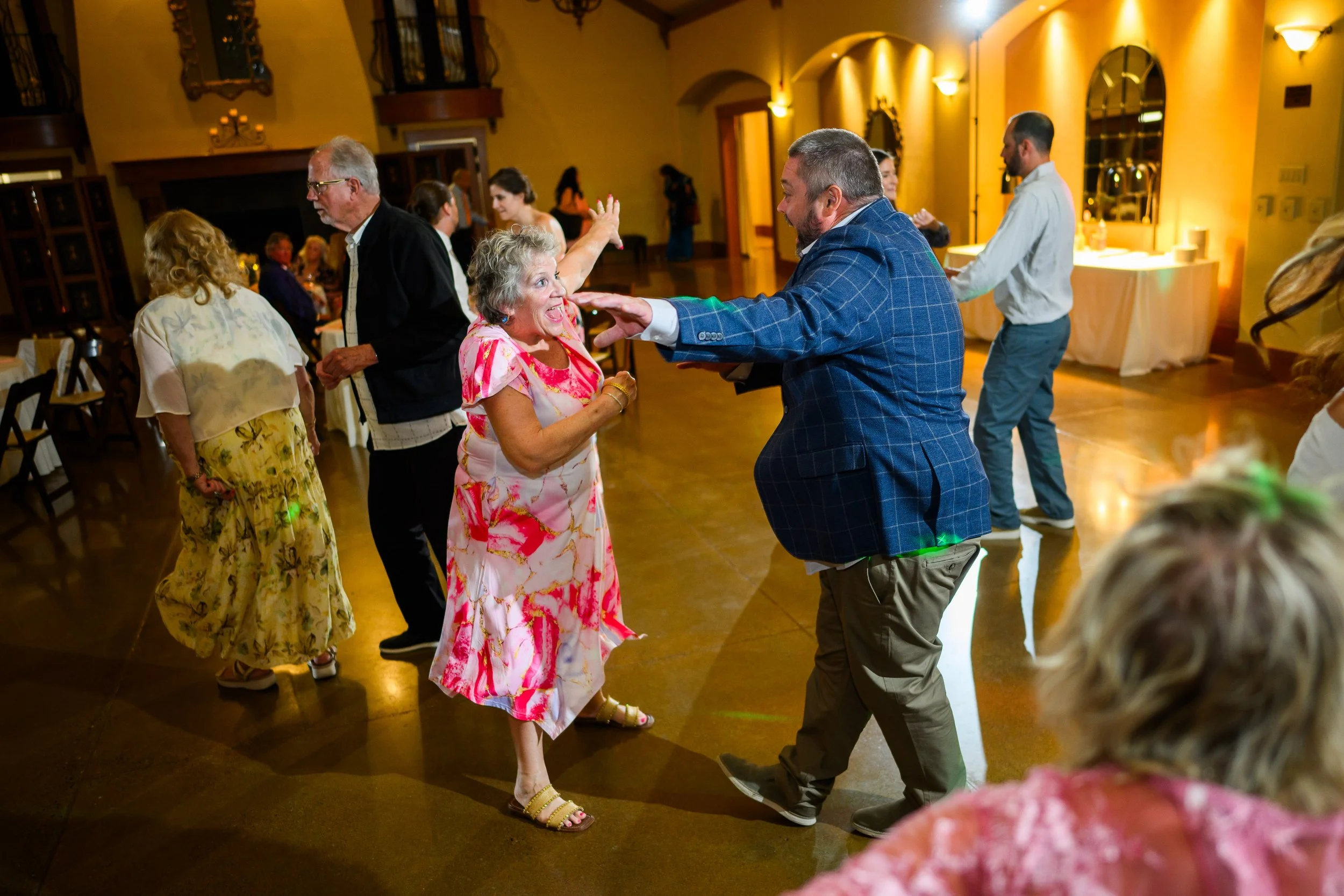 Zenith Vineyard Wedding Photos Oregon Wedding Photographer 142.jpg
