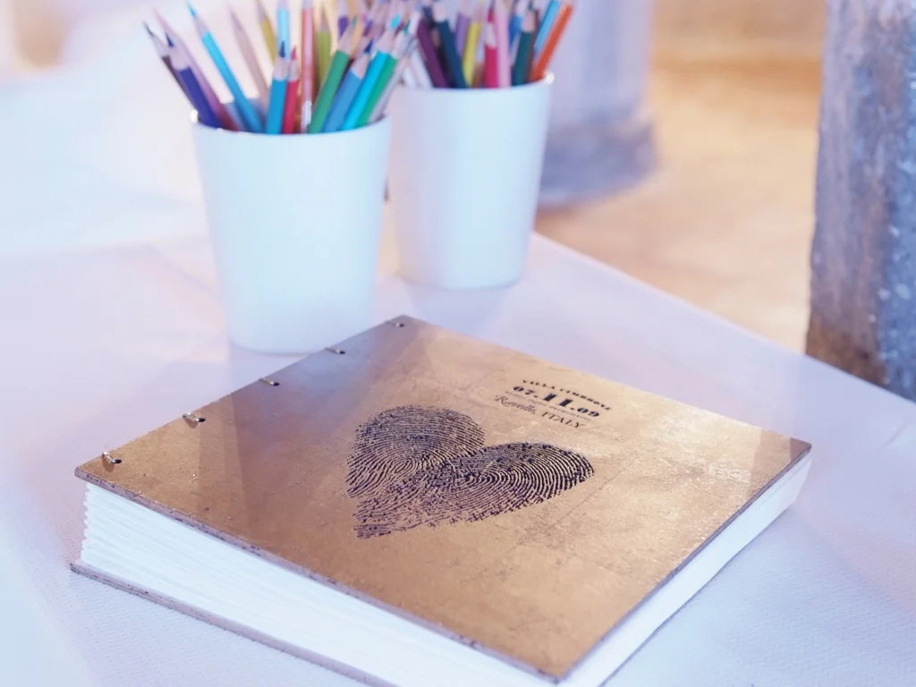 GuestBook_1.jpg