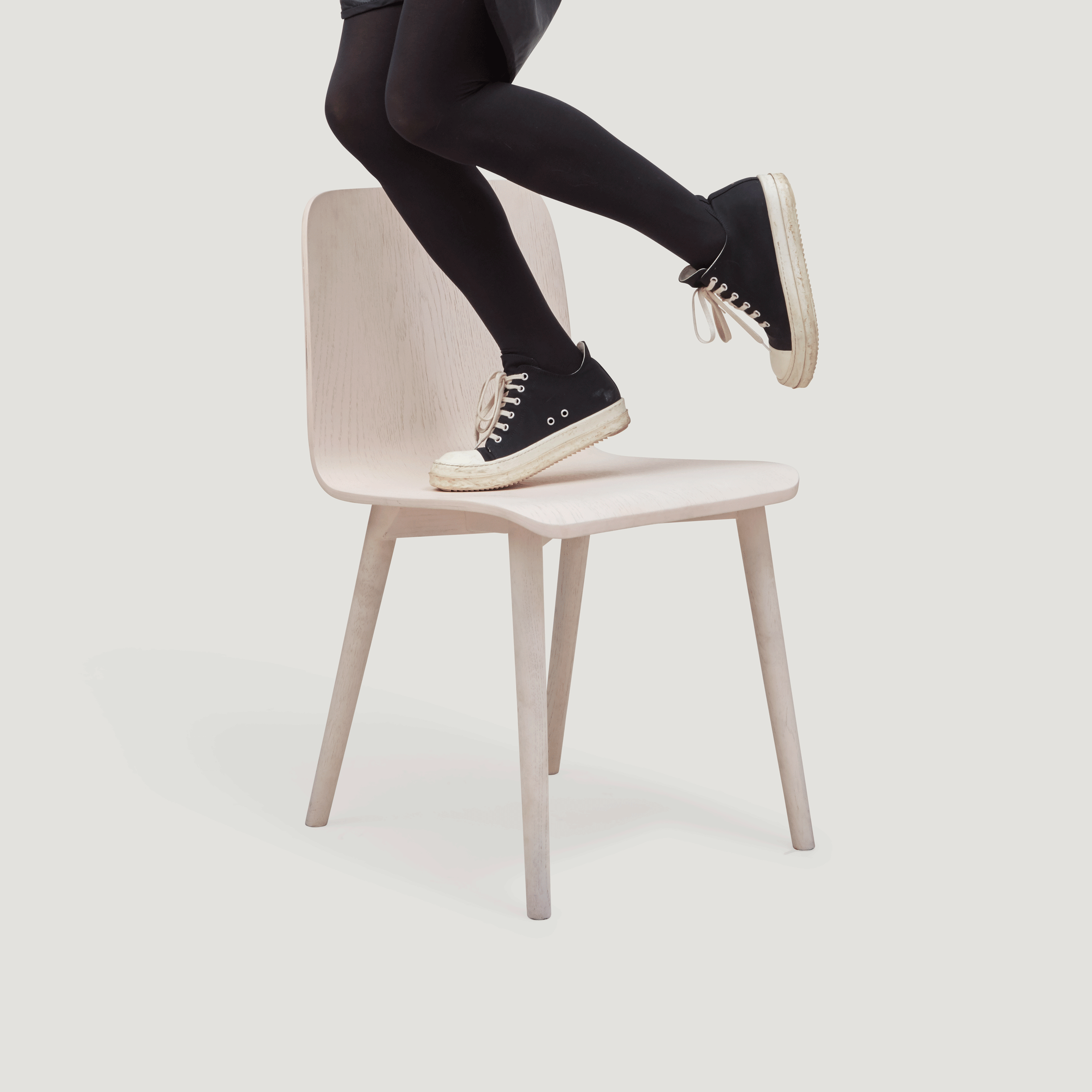 FILD3809_Kick copy.gif