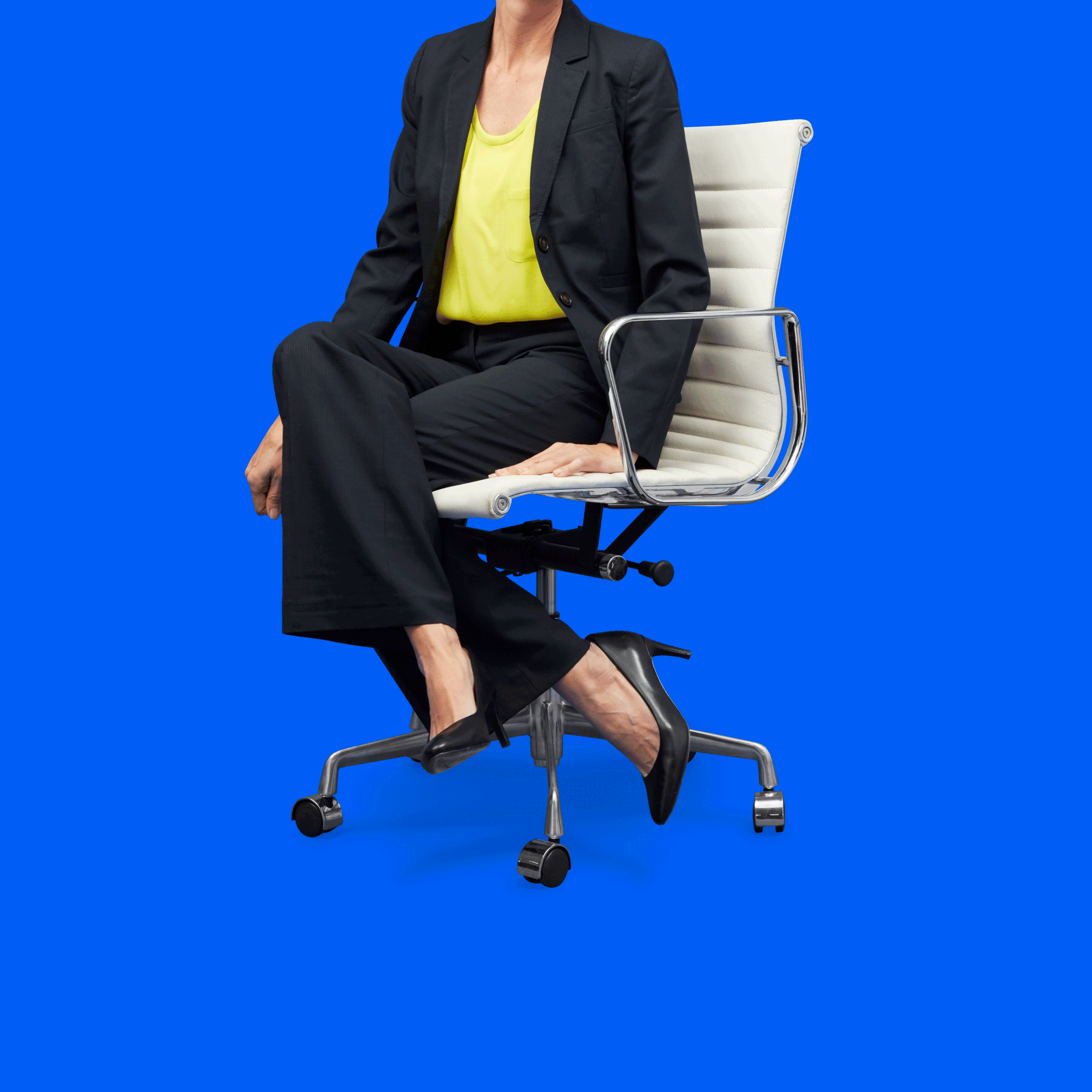 FILD4340_ChairSpinning copy.gif