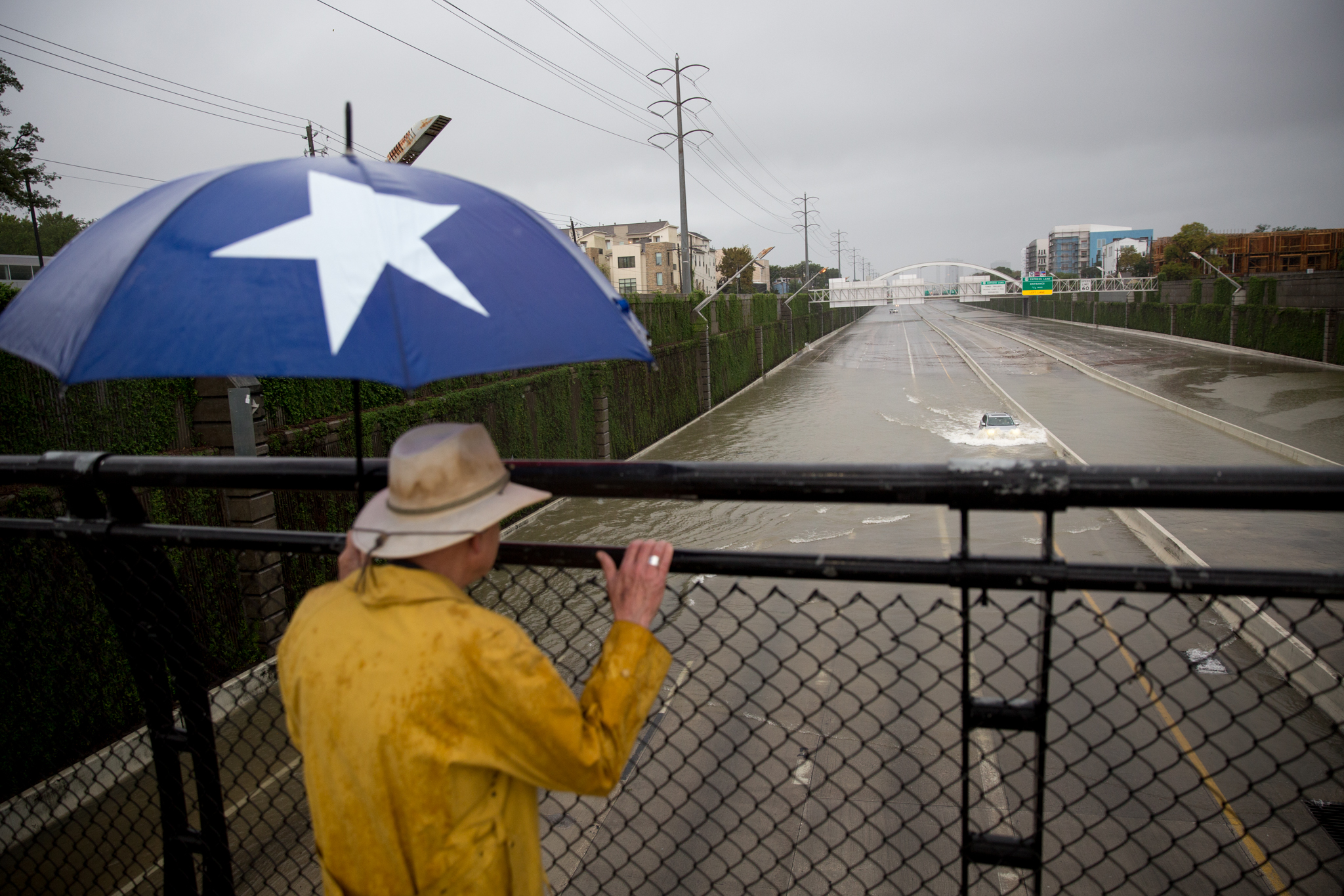 2017-08-27_Hurricane_Harvey_Overpass_Pu.Ying.Huang0015.jpg