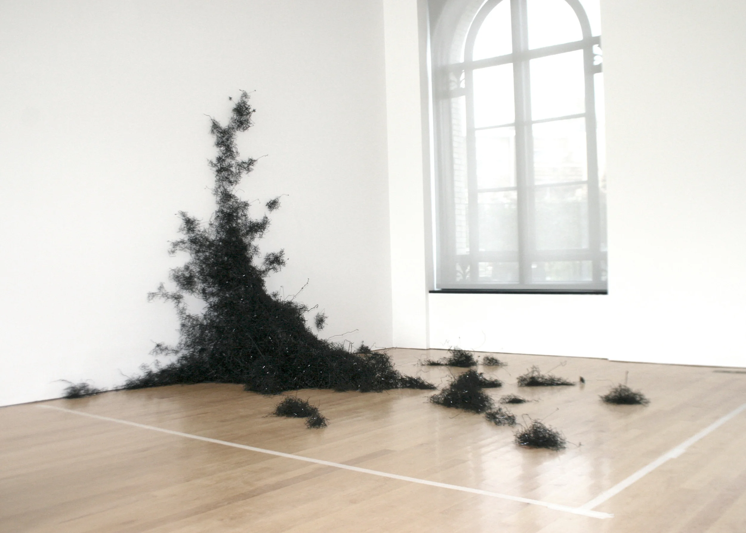 "Static", black glass thread