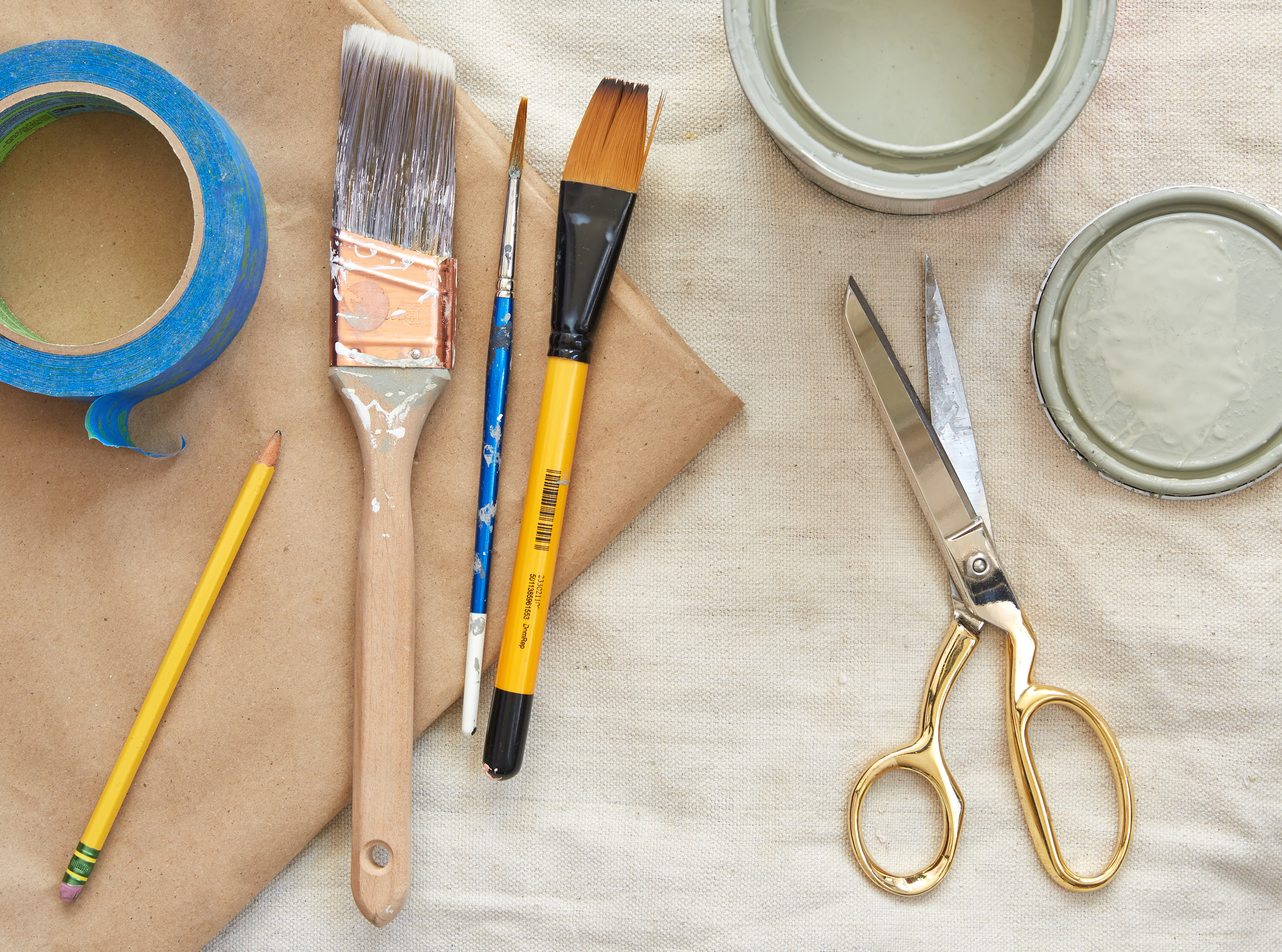 BLOG_PAINTED_DOORFRAME_DIY_1.jpg