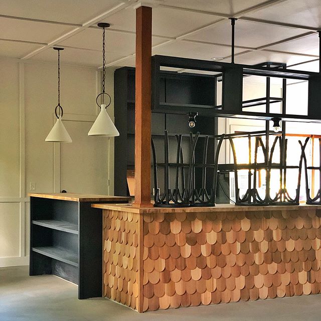 Sneak peek alert: the new Bar  @thewoodhouselodge is finished. Looking forward to styling it this week. Just in time for a few very special weddings. .
.
#ourtruehaven #apartmenttherapy #smmakelifebeautiful #howyouhome #ggathome #mywestelm #uohome #p