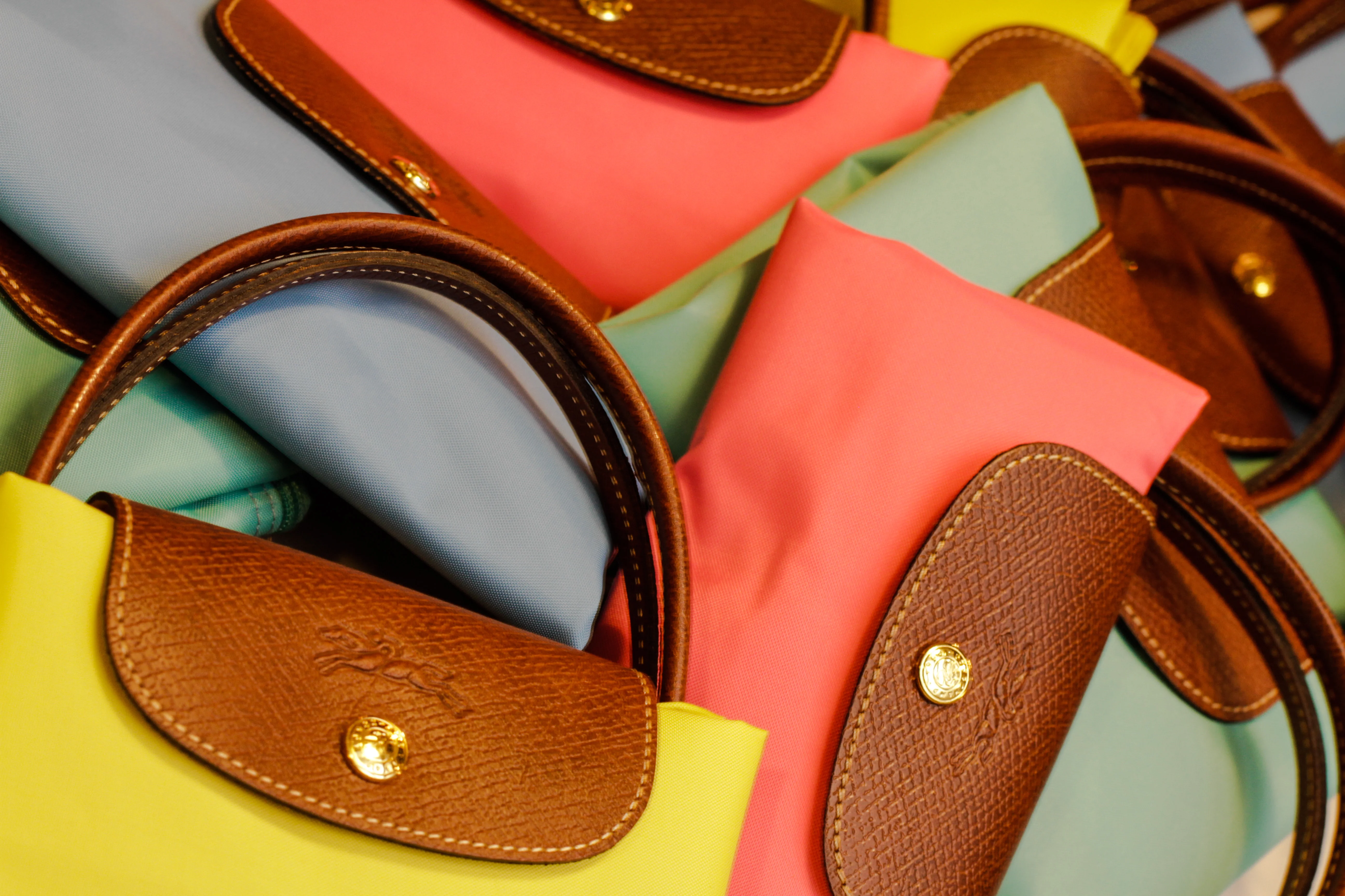 Frühlingsgefühle bei Mack. Die praktisch-eleganten Taschen "Le Pliage" von Longchamp Paris in schönen Pastelltönen sind eingetroffen!