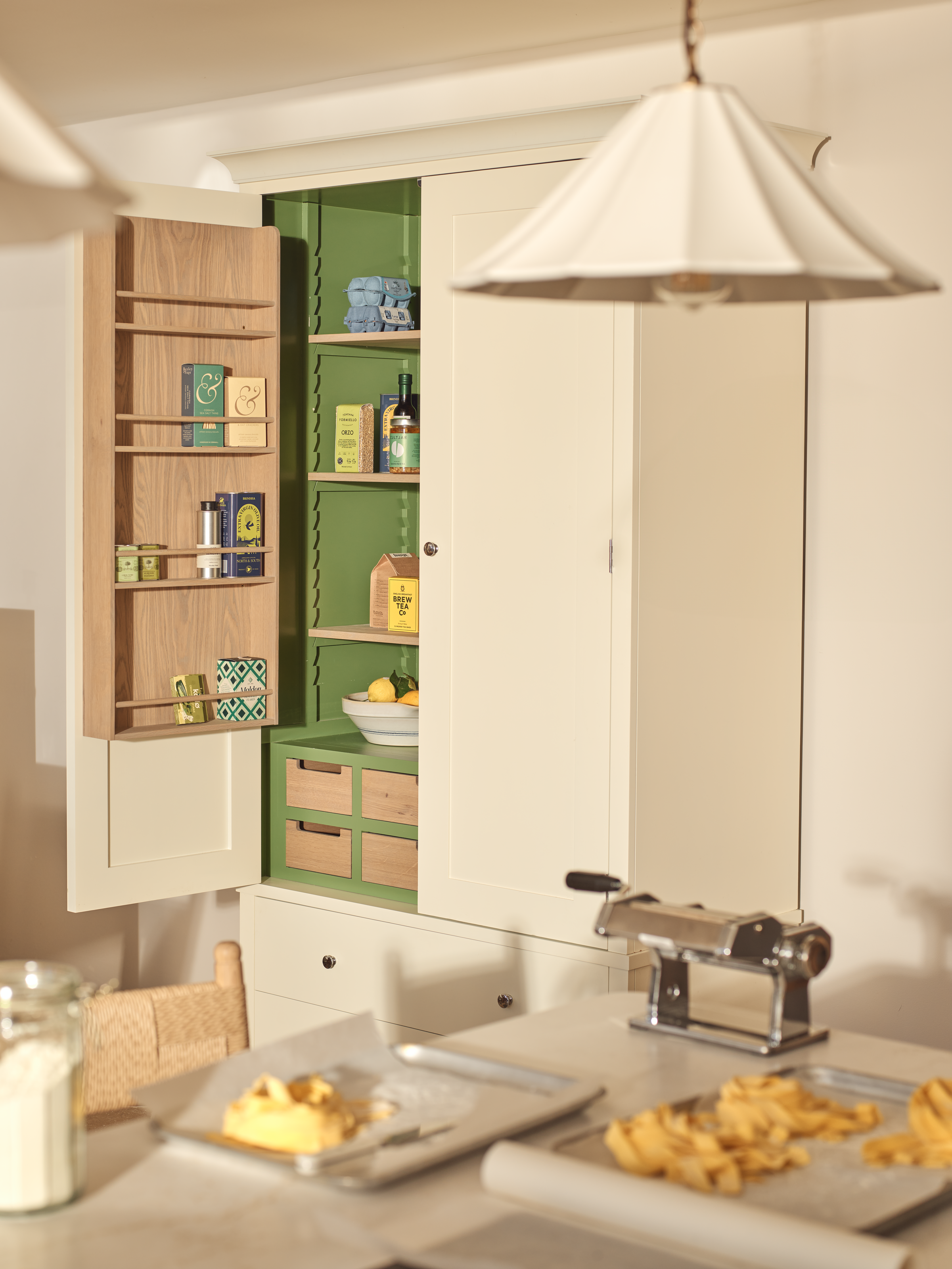 Large PNG-SUFFOLK FREESTANDING LARDER_ORKNEY WHITE & NETTLE_07 2.PNG