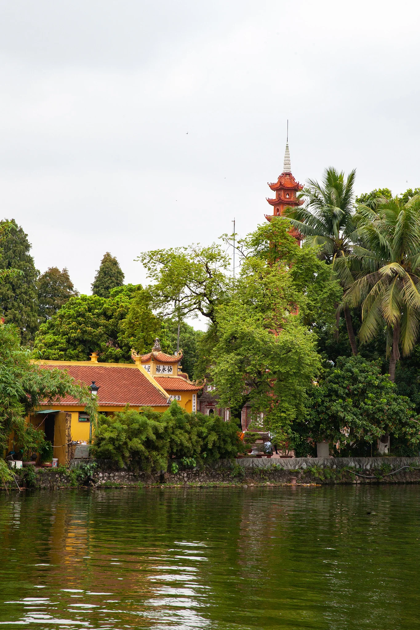 Approaching the oldest Buddhist temple in Hanoi, Trấn Quốc Pagoda