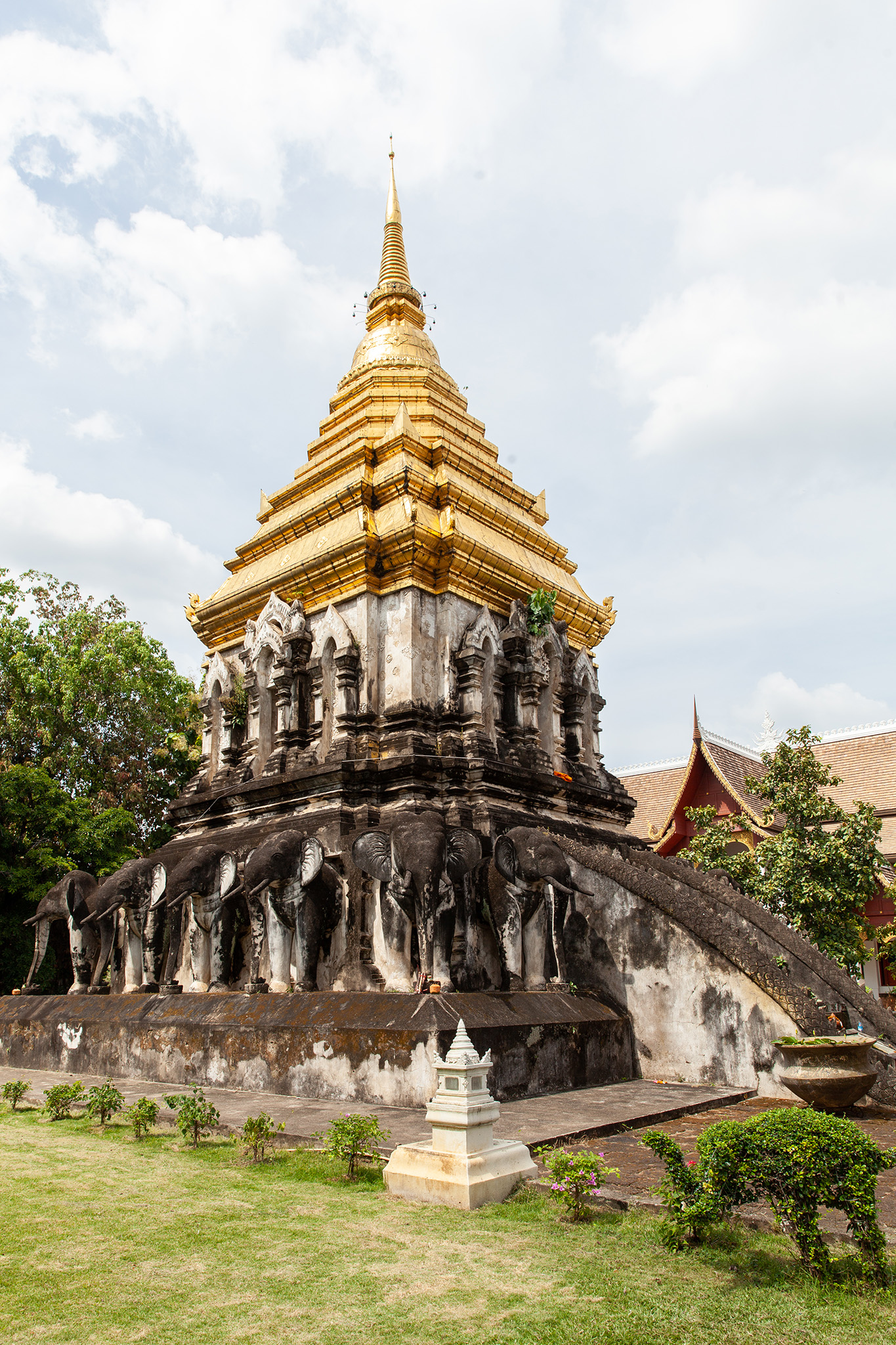 Elephant pagoda at Wat Chiang Man