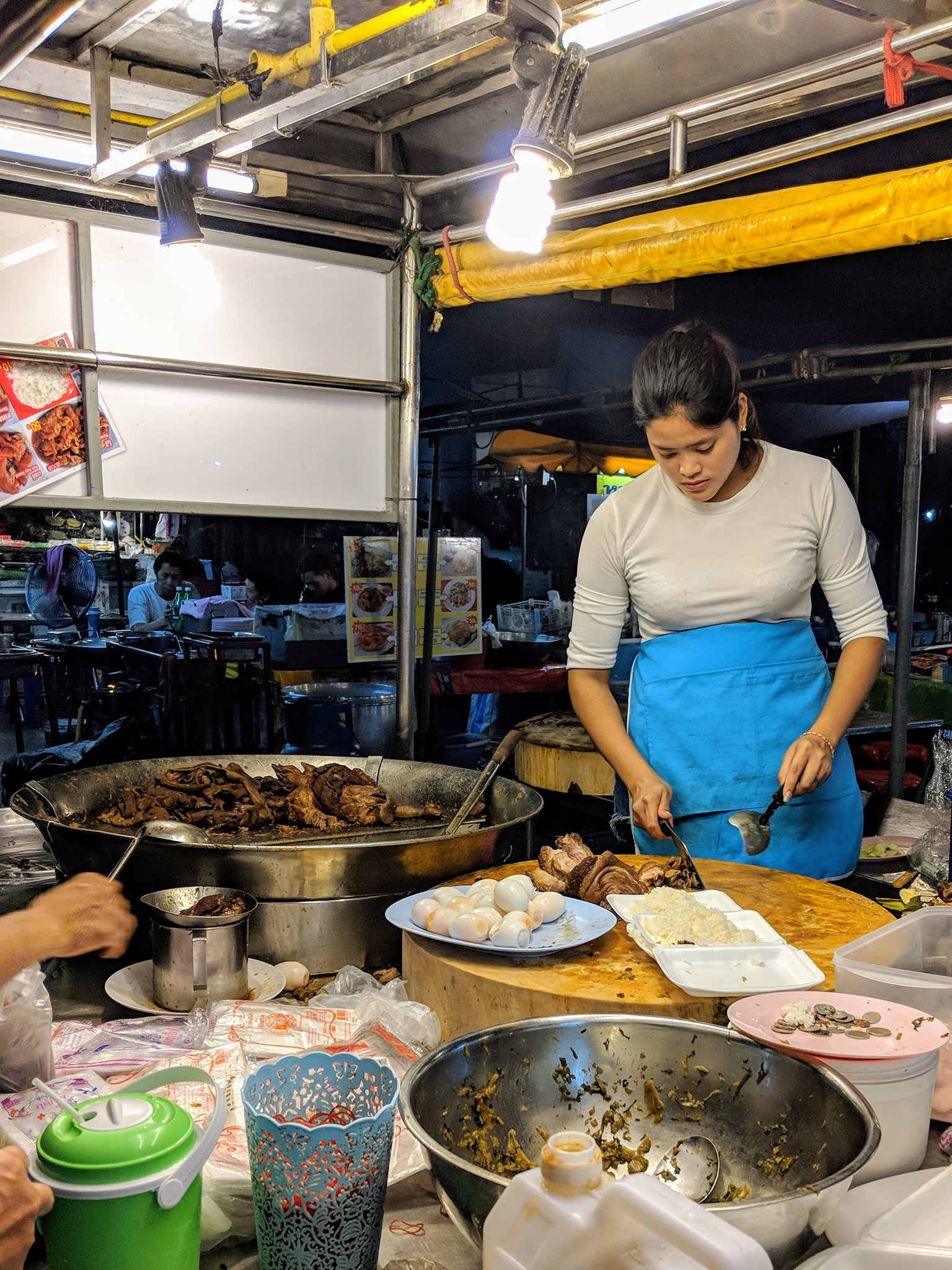 “Cowboy Lady” Pork Rice at Chang Phuek market