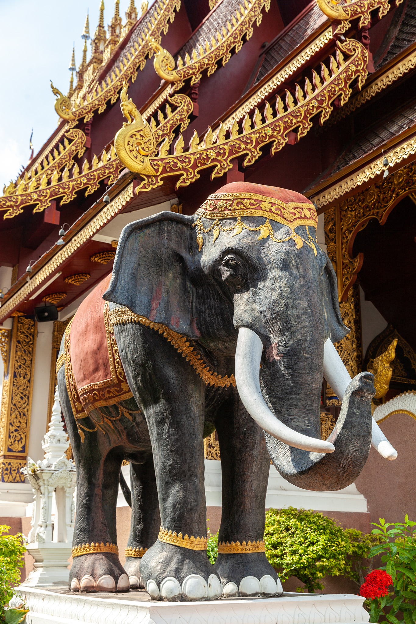 Wat Saen Muang Ma Luang