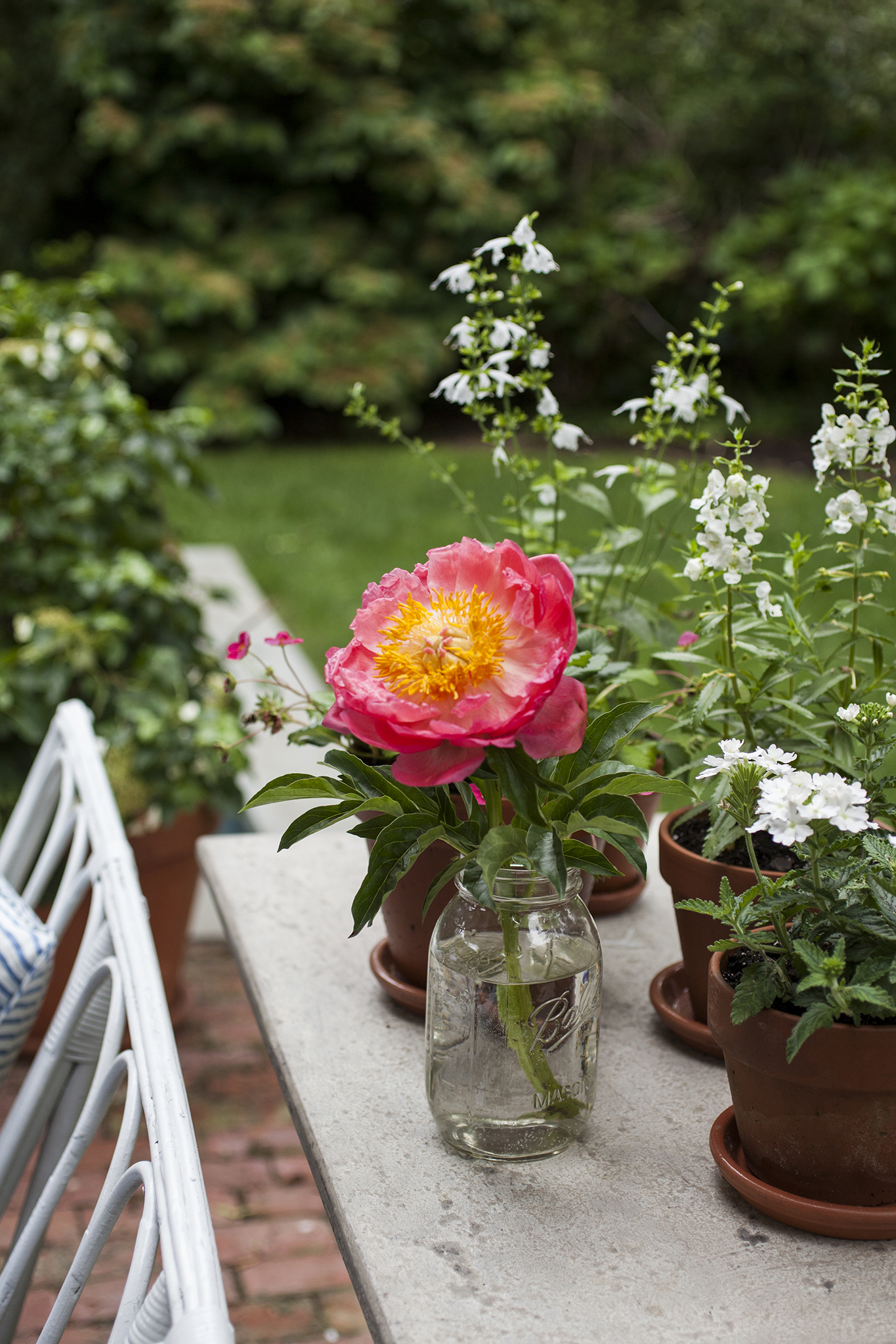 Elizabeth Cooper's Sag Harbor Home – Lonny Magazine