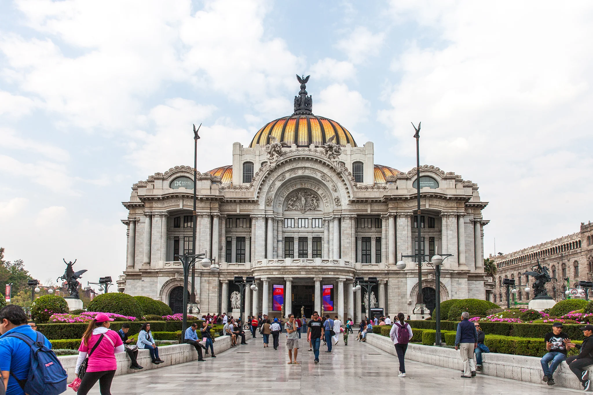 Palacio de Bellas Artes, sadly closed on Mondays. Next time!