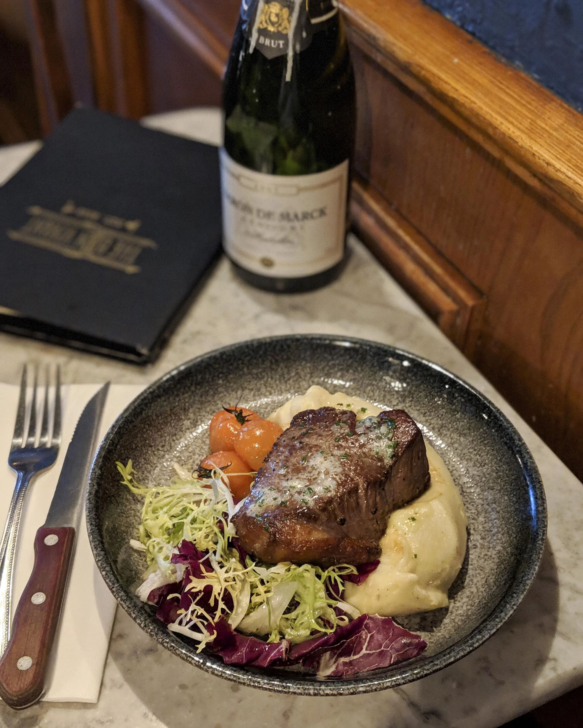A delicious steak and mash- perfect lunch after walking 13 miles around Edinburgh!