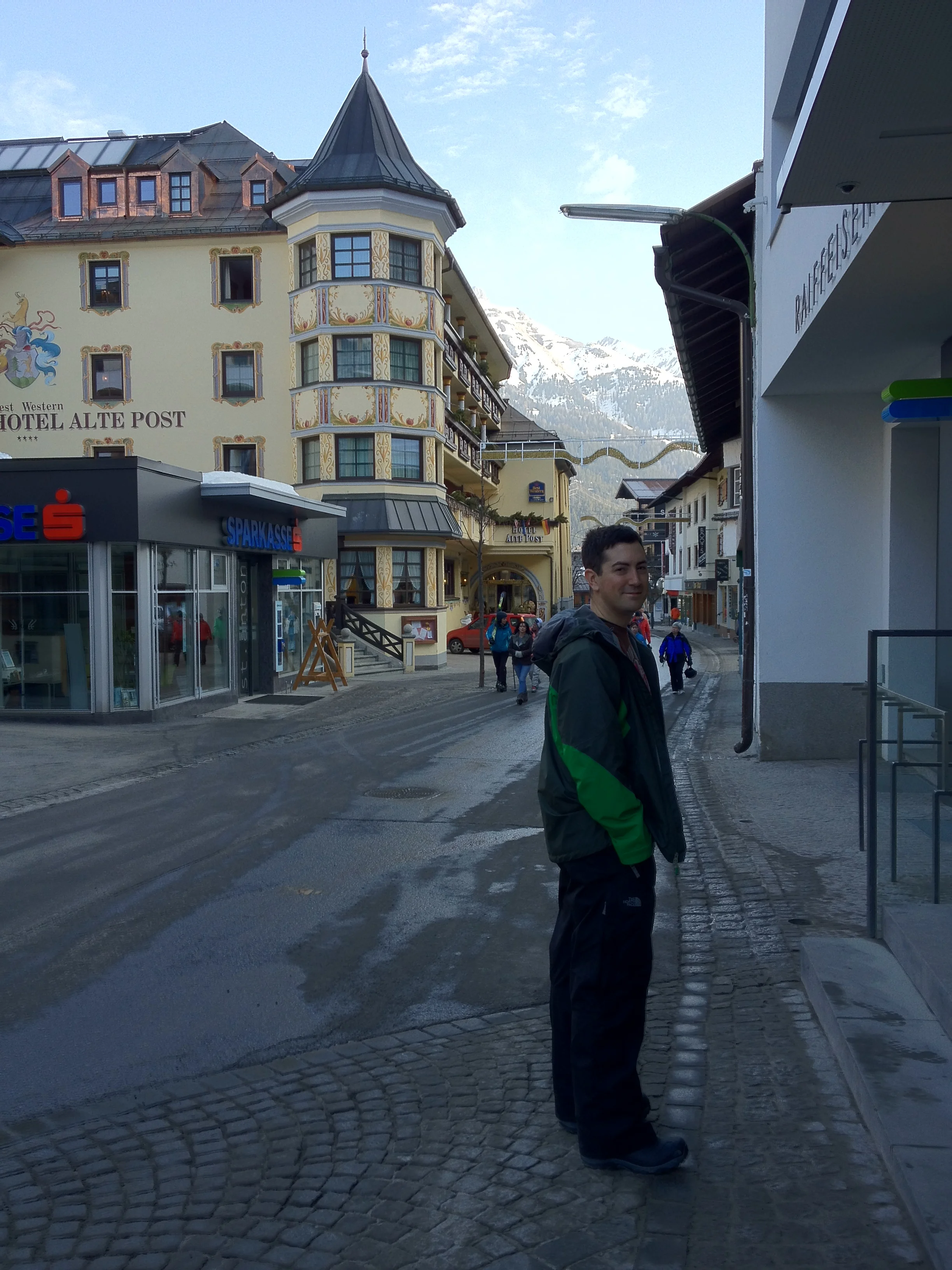 2012-03-18 08.46.38 HDR.jpg