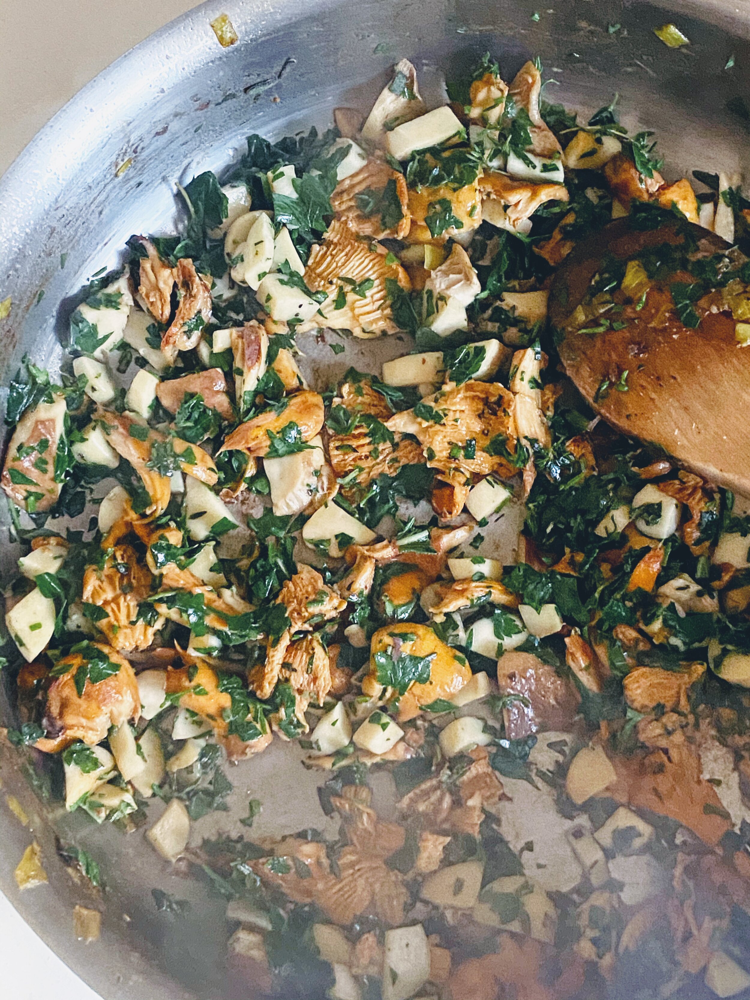 sourdough stuffing mushrooms and herbs.jpg