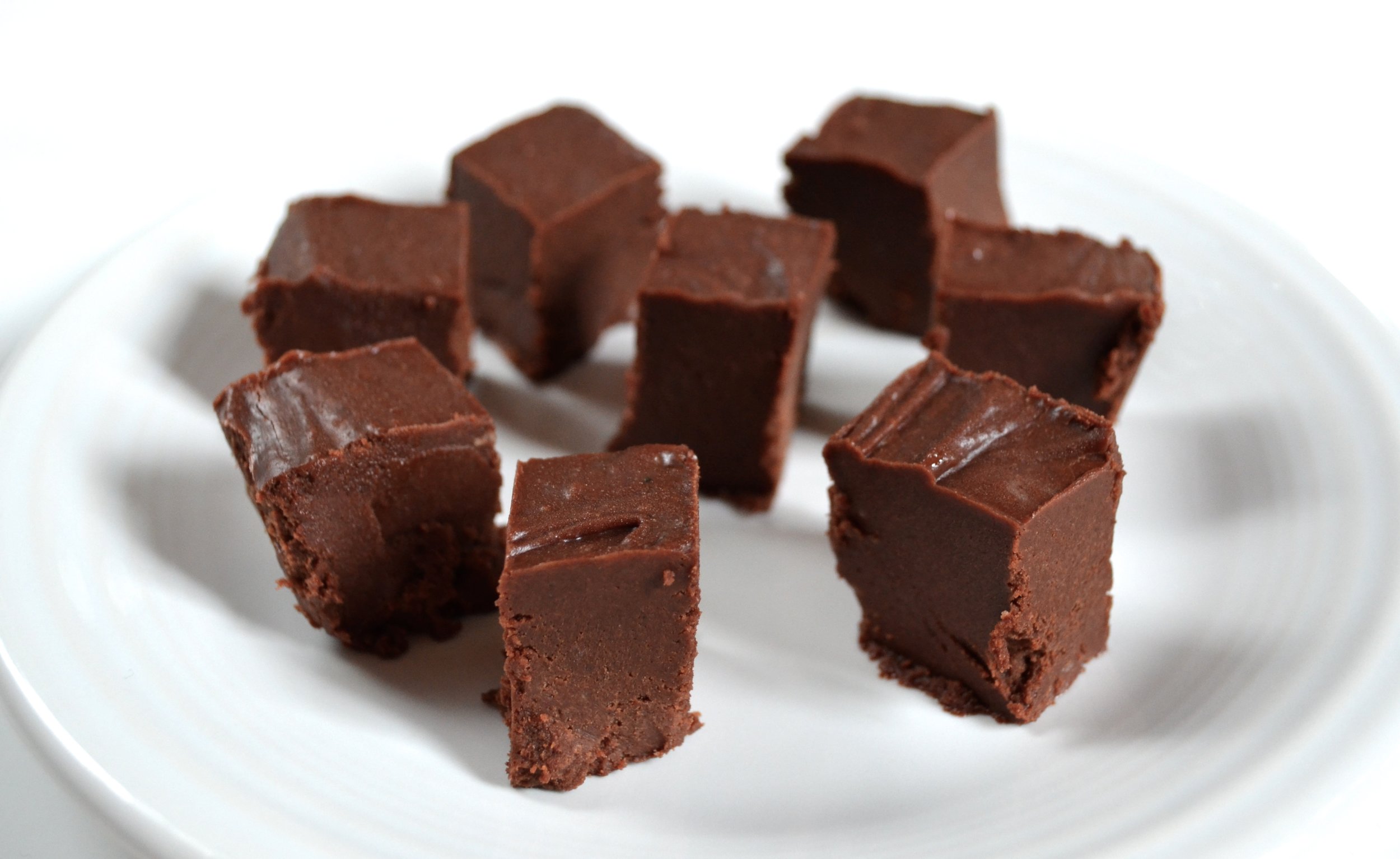 Chocolate Peanut Butter Fudge Recipe: Healthy + Vegan