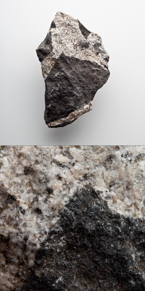 Gabbro in Granite, Mellen Intrusive Complex.jpg
