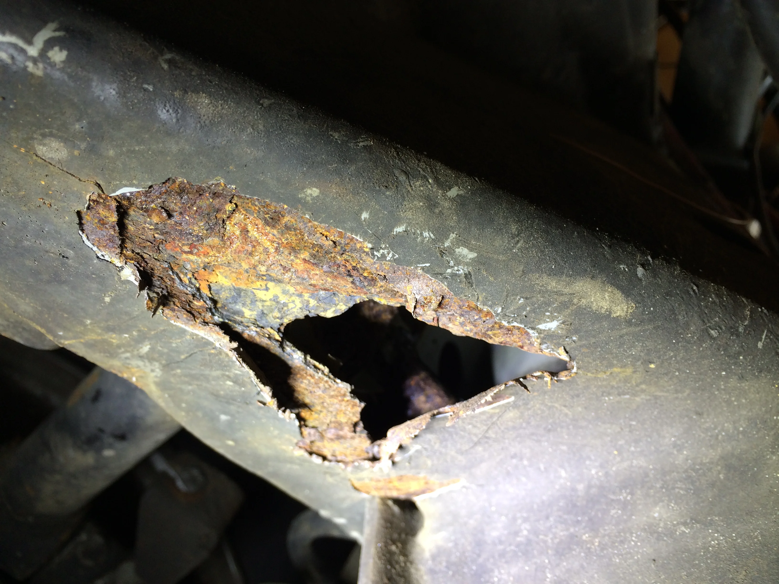 Frame Rust Under the Rear Upper Link Arms
