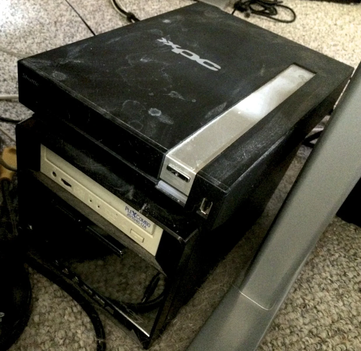 Shuttle XPC (top) and Shuttle FN85 (underneath)