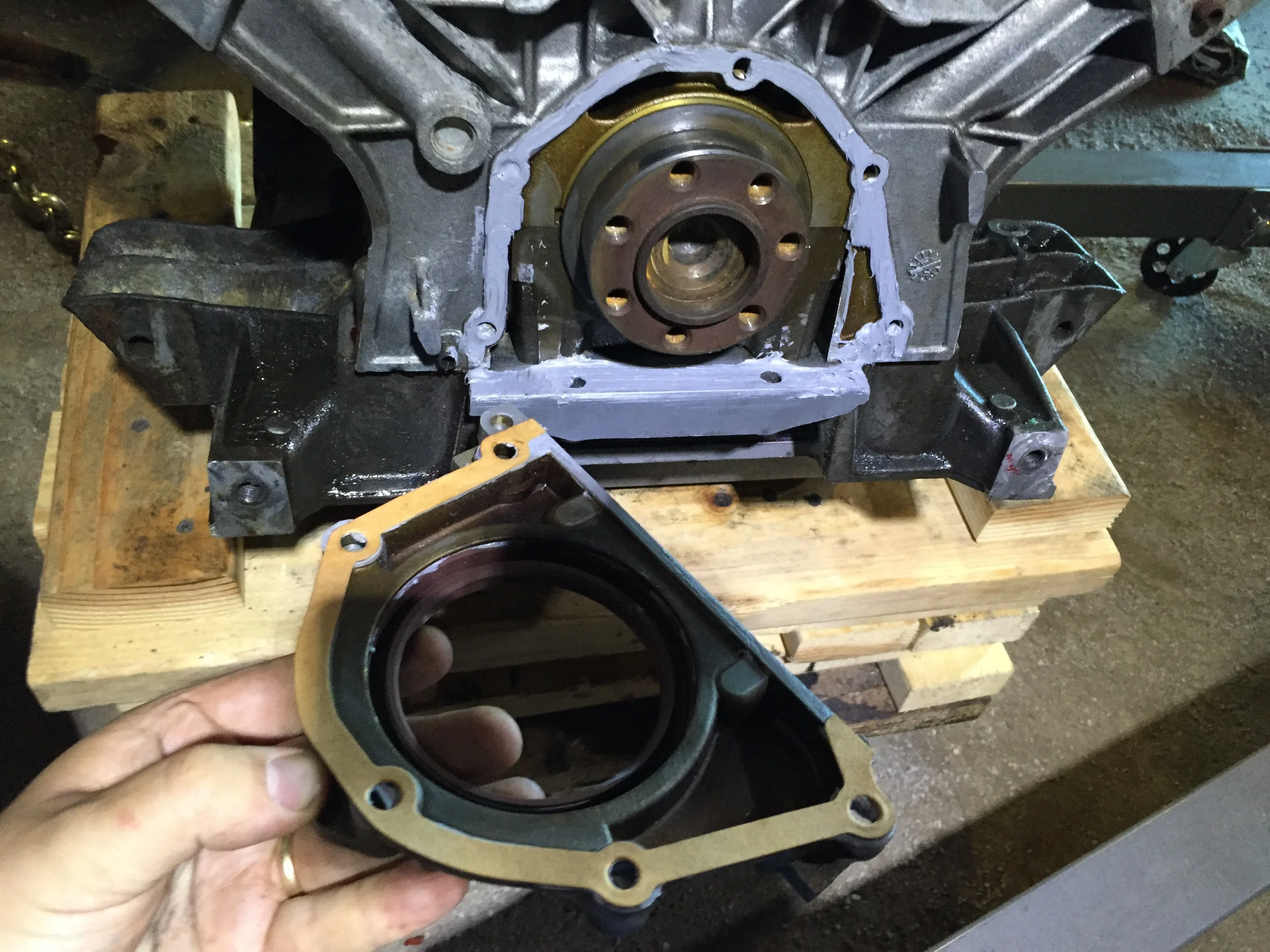 Replacing the Rear Main Seal