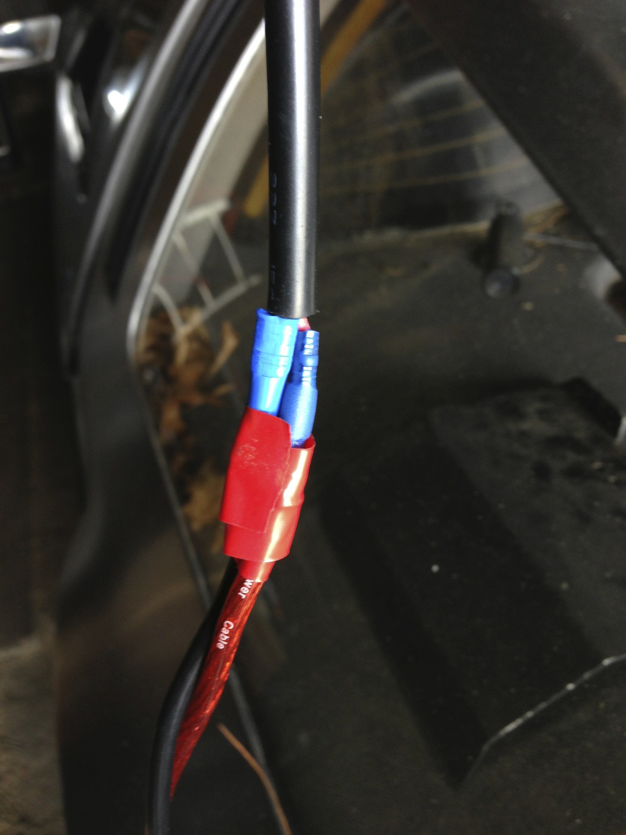 Simple butt joints to connect the batteries to the lights.