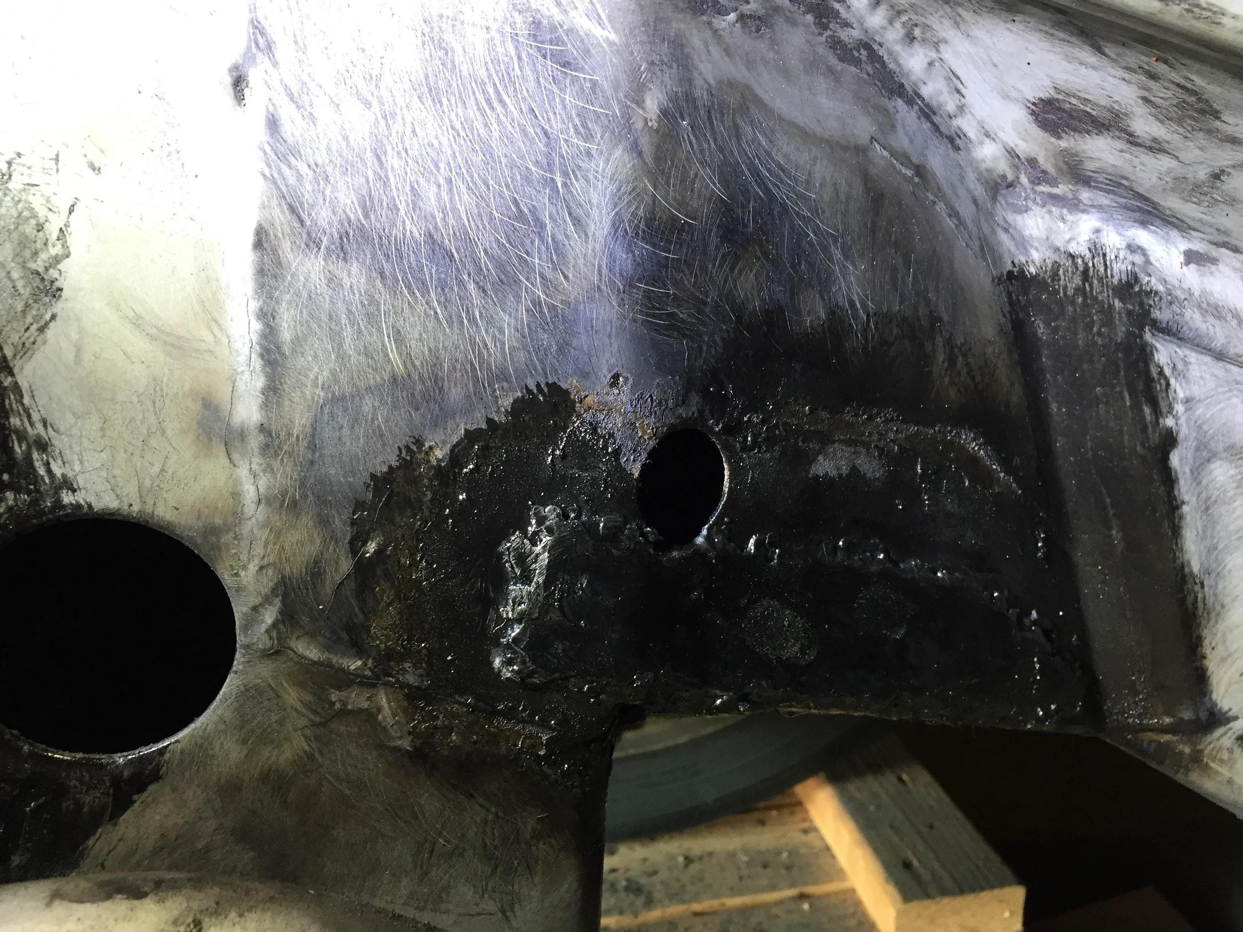 Driver's side weld coated with POR-15.