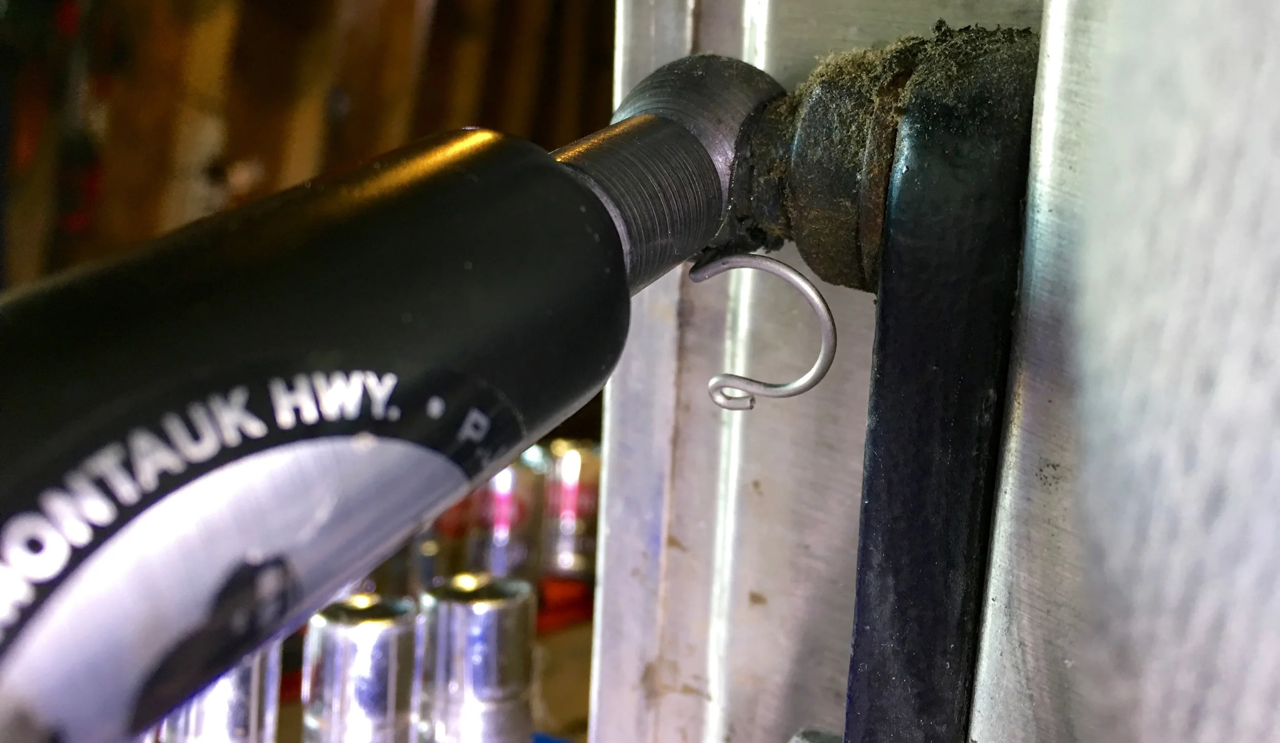 Replacing the Door Struts