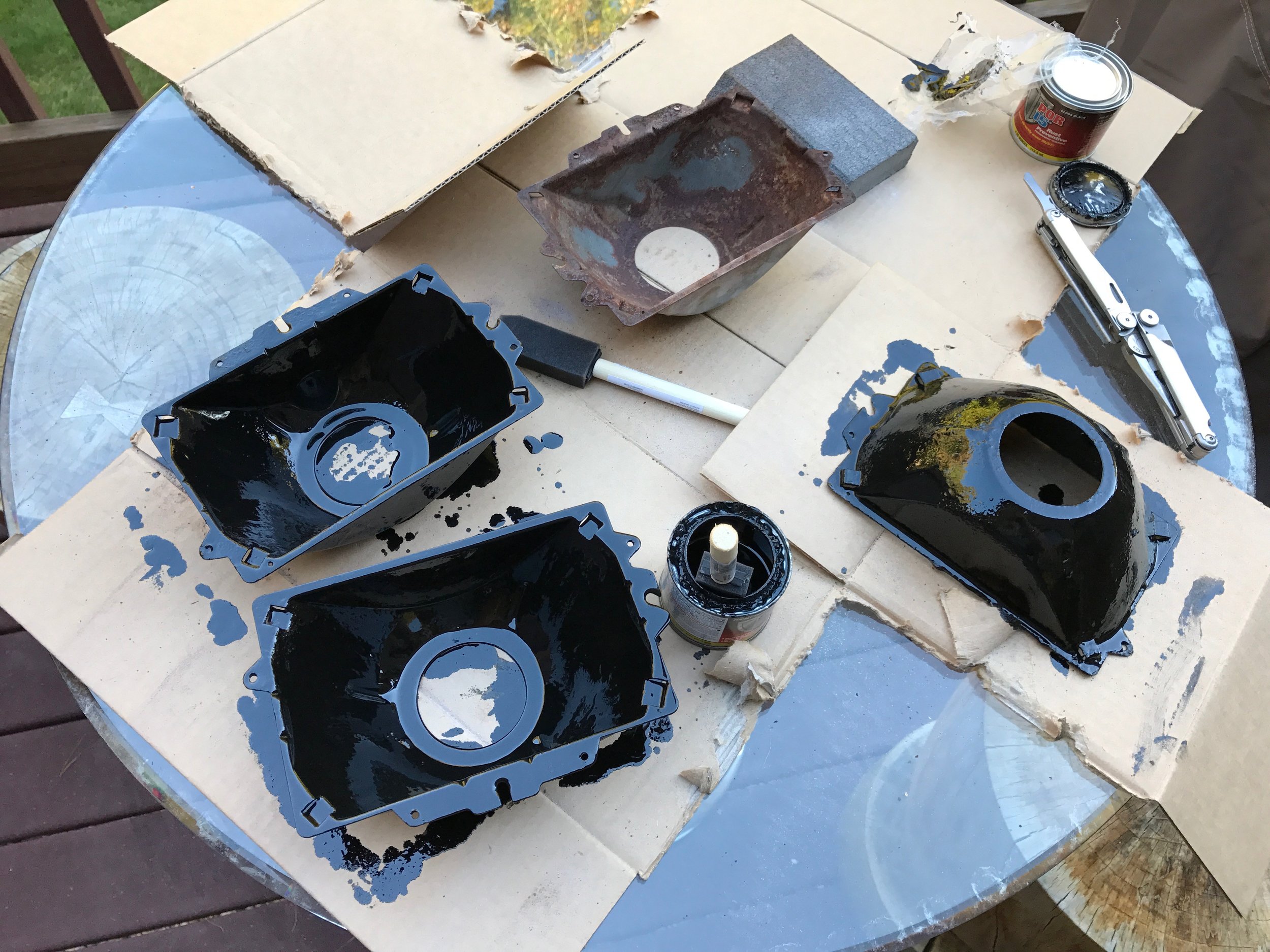 Painting the headlight housings (buckets) with POR-15.