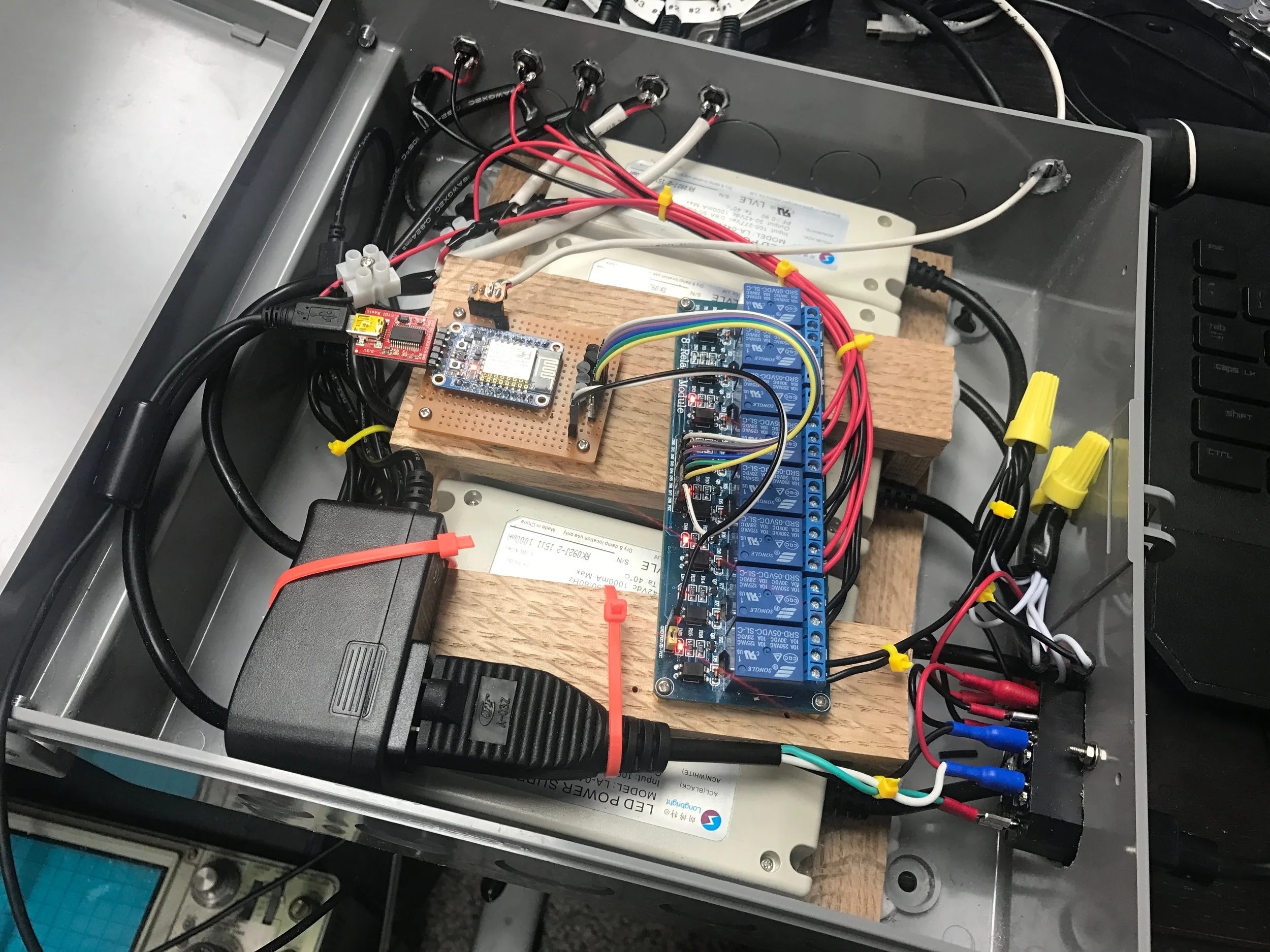 Final wiring of the relay board.