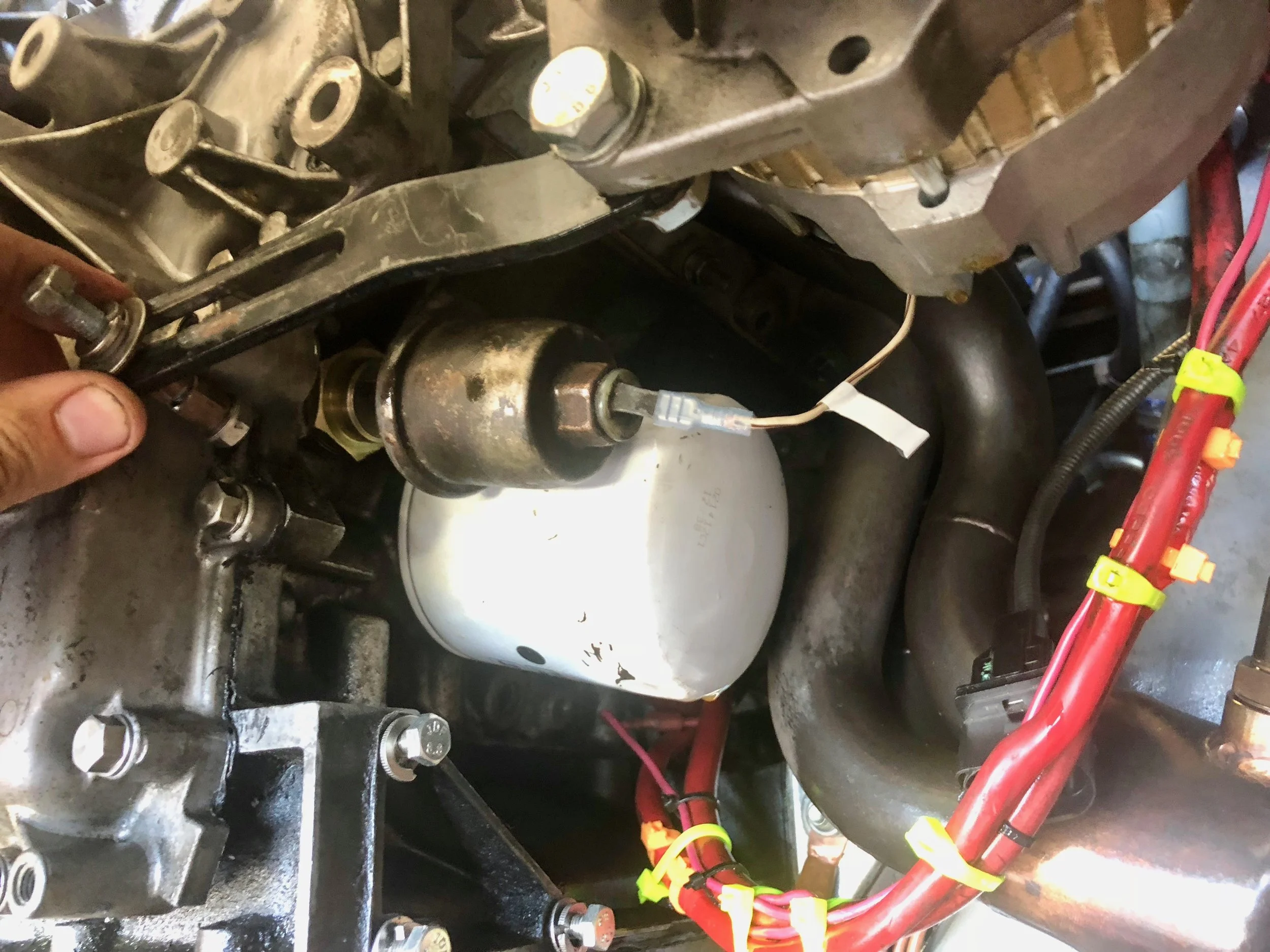 Installed 2.8L-style oil pressure sender.
