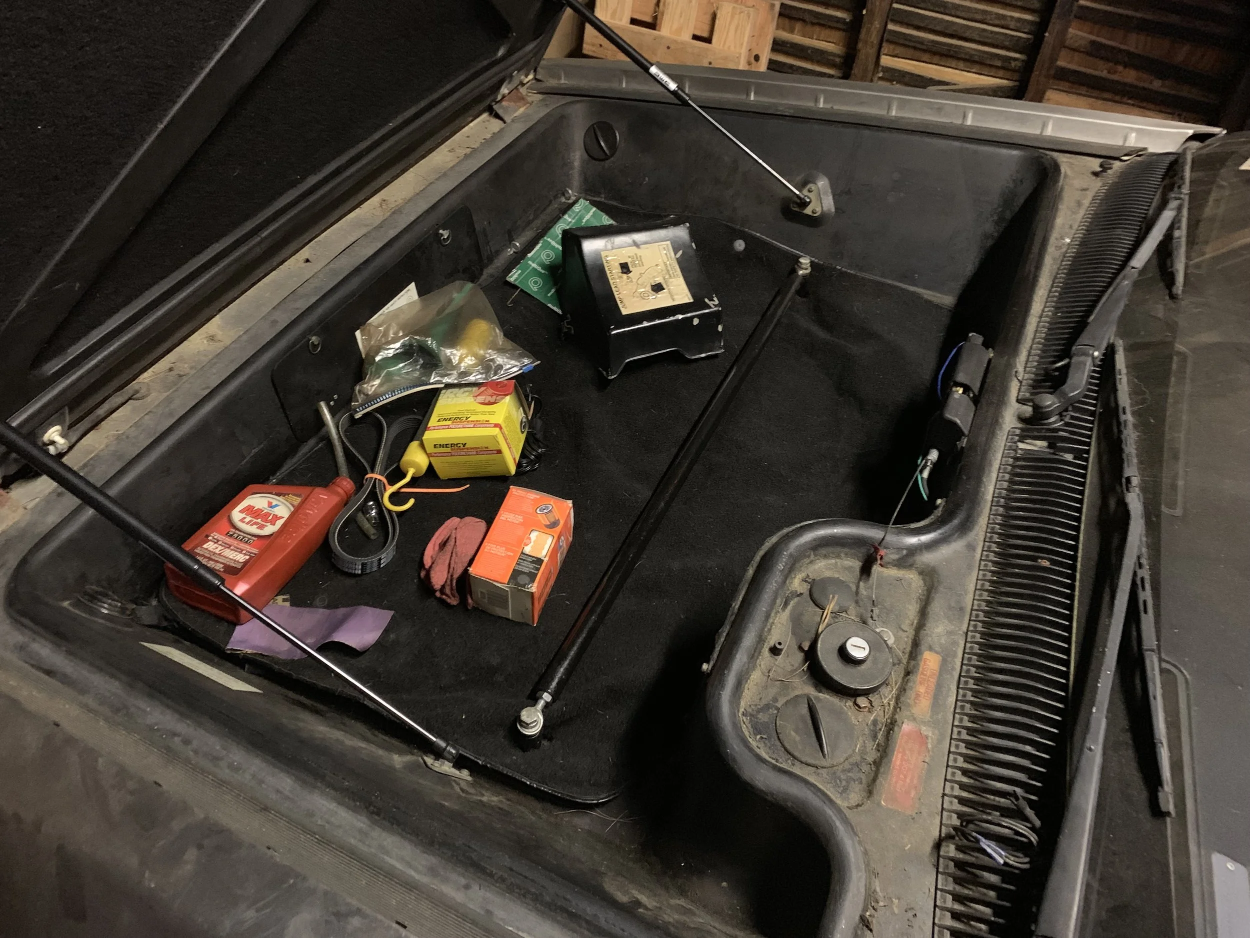 The stabilizer bar properly mounted, and the luggage compartment all sealed up.