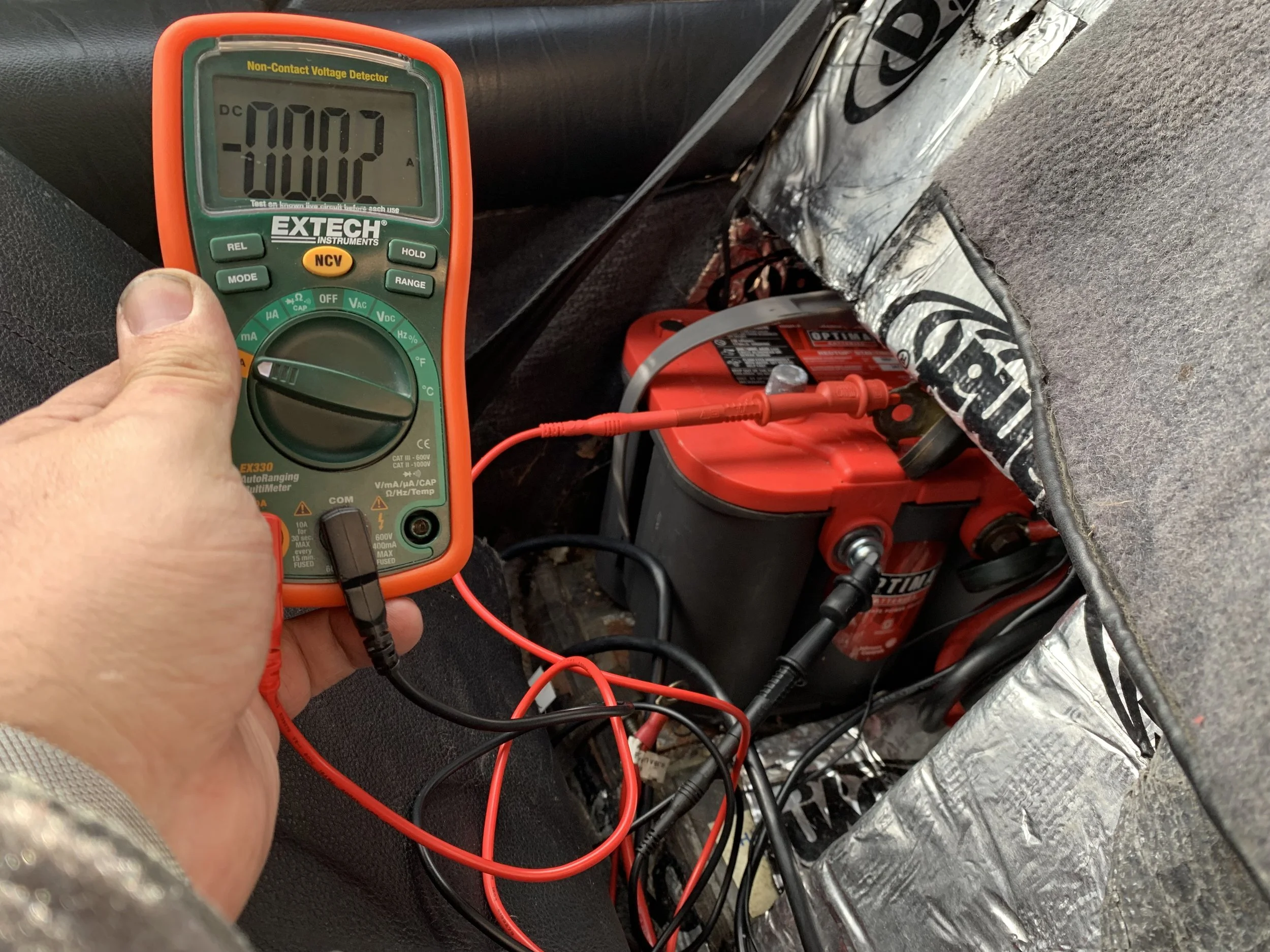 A nice, low 20 mA drain from from the radio. Everything working as expected.