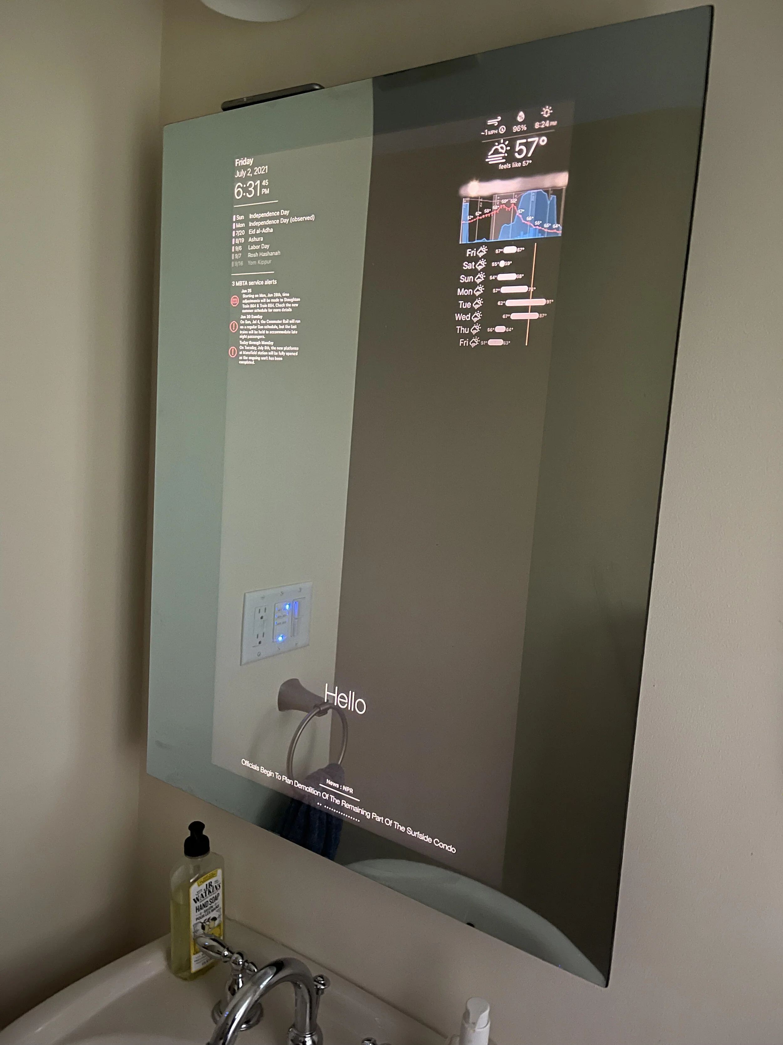 iOS-Based Smart Mirror